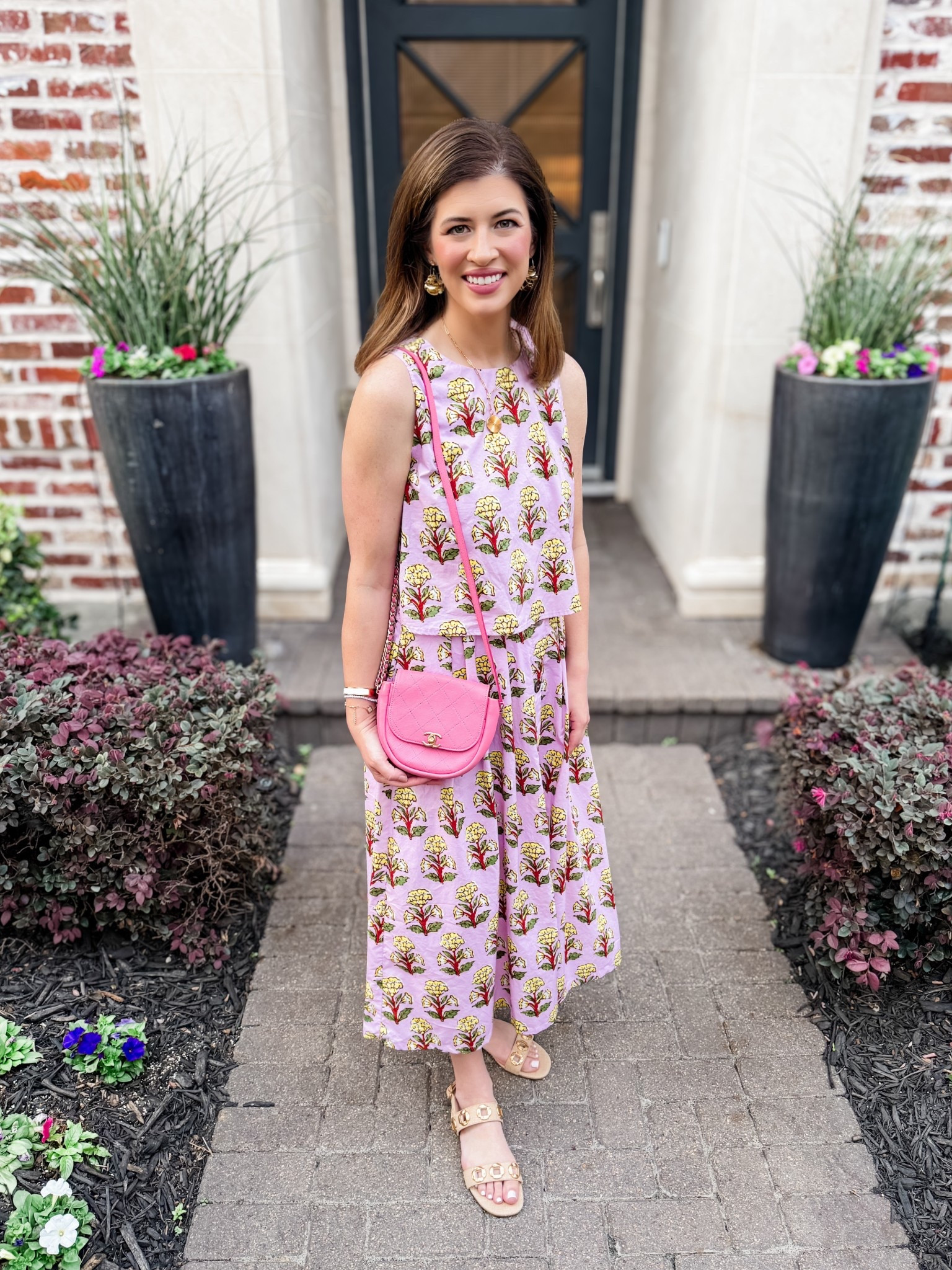 This little pink Chanel moment 💗

I borrowed this bag through Vivrelle and I have to say… rotating bags like this is dangerously fun. It’s a members-only club where you can borrow designer accessories from brands like Chanel, Hermès, Prada and Dior and swap them throughout the month, so you always have something new in your closet.

This one felt perfect with this floral set and now I’m convinced every outfit needs a pop of pink.

If you’ve been curious about Vivrelle, you can use my code LAURENDIETRICH to get your first month of membership on me.

Linking my full outfit here too.

#LTKgrwm #LTKootd #LTKSaleAlert