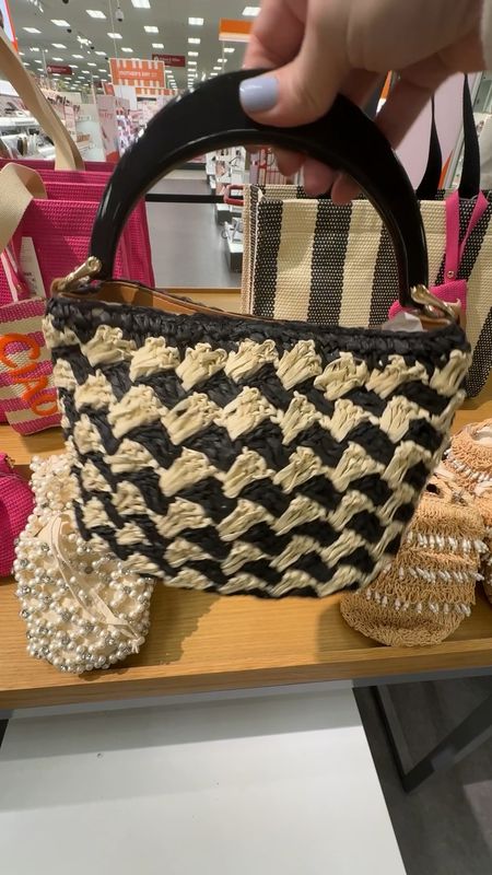 Cute Target totes and Target purses for summer 



#LTKItBag #LTKStyleTip #LTKVideo