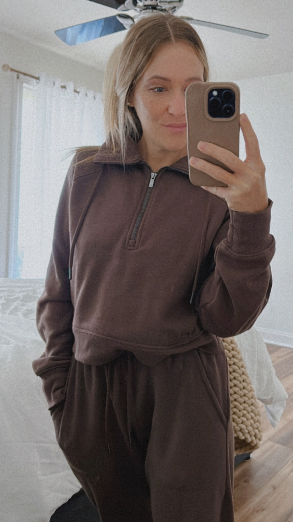 last day for this comfy sweat suit 30% offfff, run!
(XS for reference )

#LTKsalealert #LTKCyberWeek #LTKstyletip