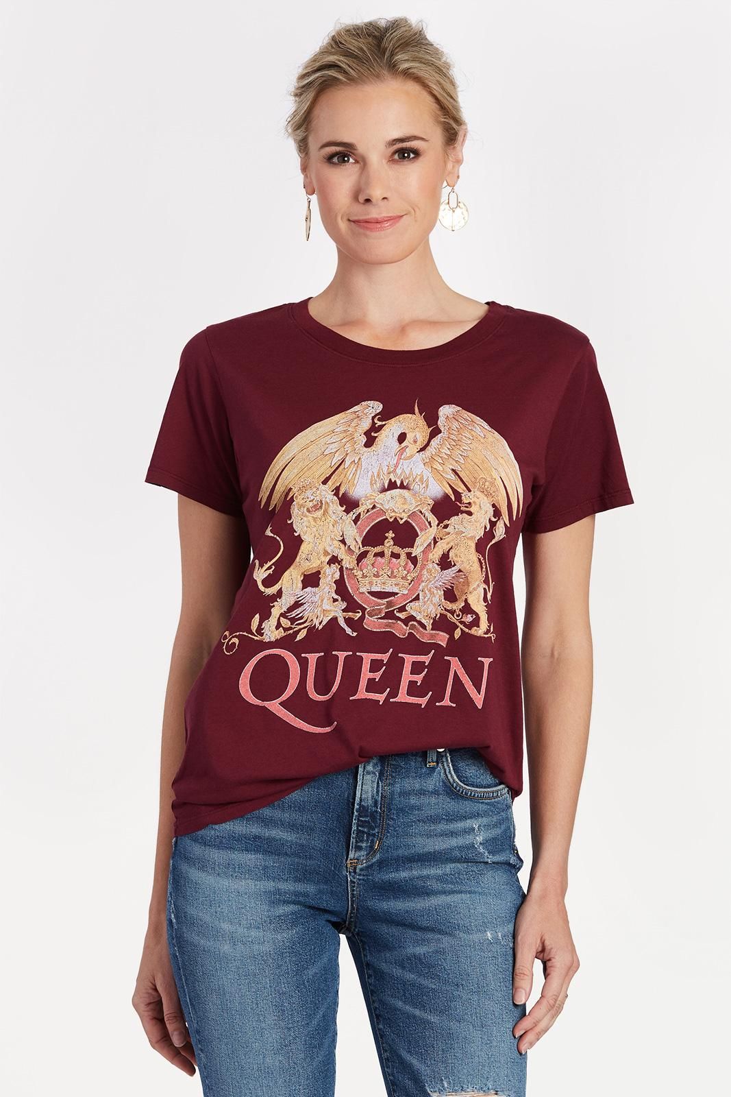 Queen Crest Tee | Evereve