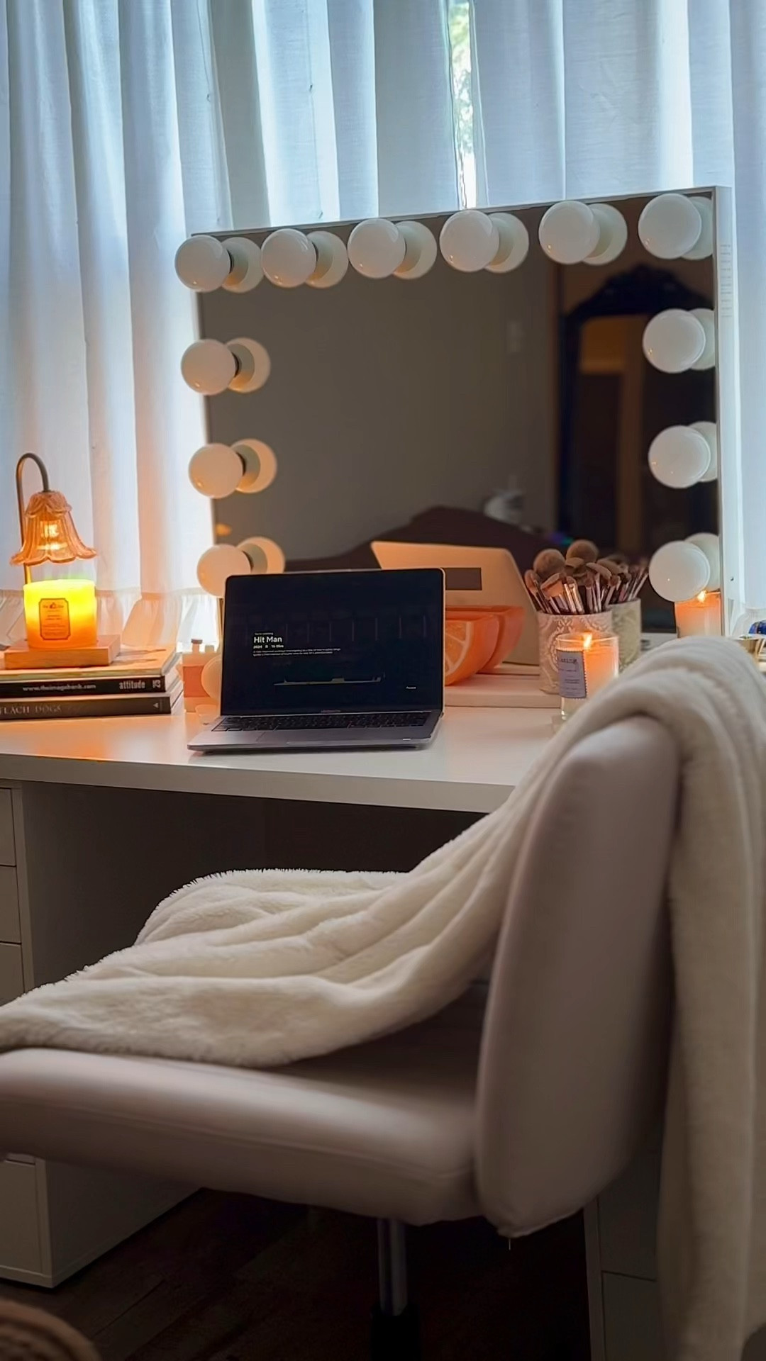 my cat and i vibe in this chair all day🧺🕯️🐈‍⬛

#LTKVideo #LTKHome