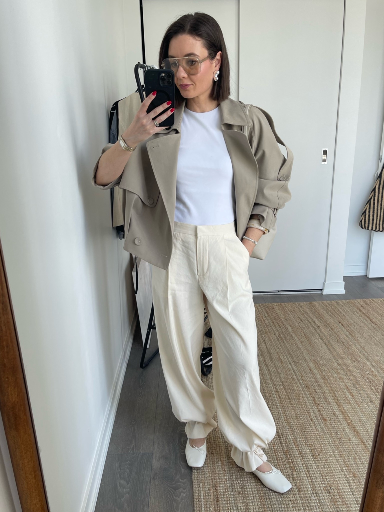 Another outfit with these balloon pants (size 2), with a simple white tank and a cropped trench coat.

#LTKsummer #LTKcanada