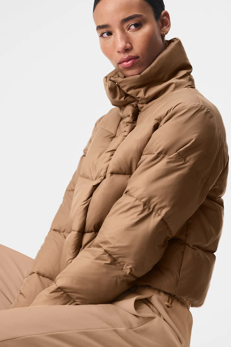 Gold Rush Puffer | Alo Yoga