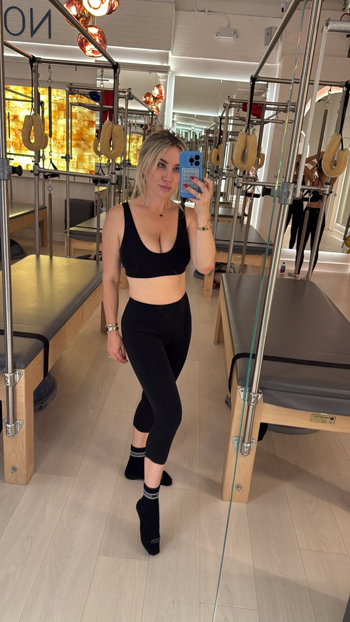 I wore these leggings my whole pregnancy they are so good! 

Leggings XS
Bra M