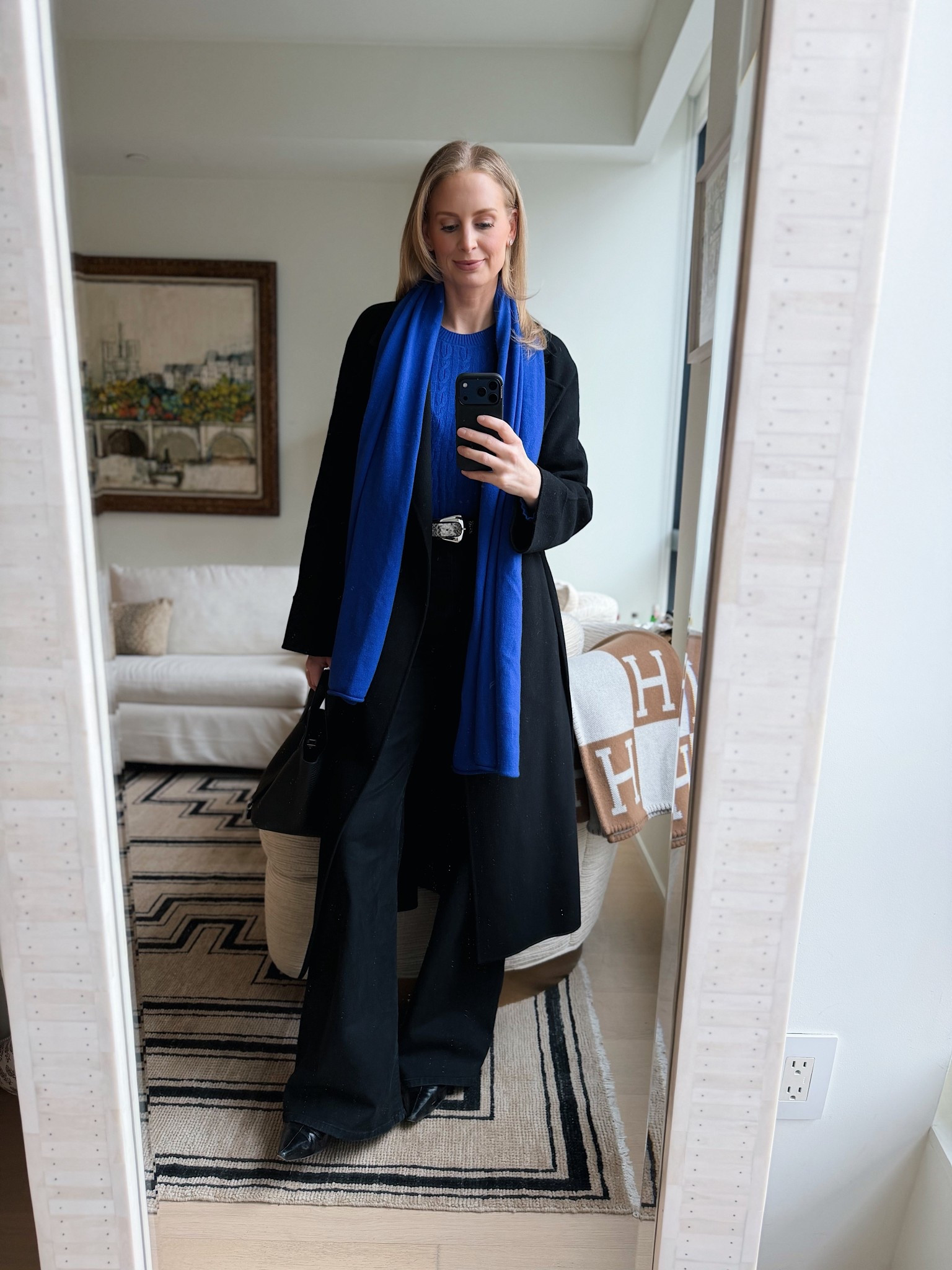 Today’s look! My sweater and scarf are old Guest in Residence. Bag is Hermes! 💙

#LTKootd