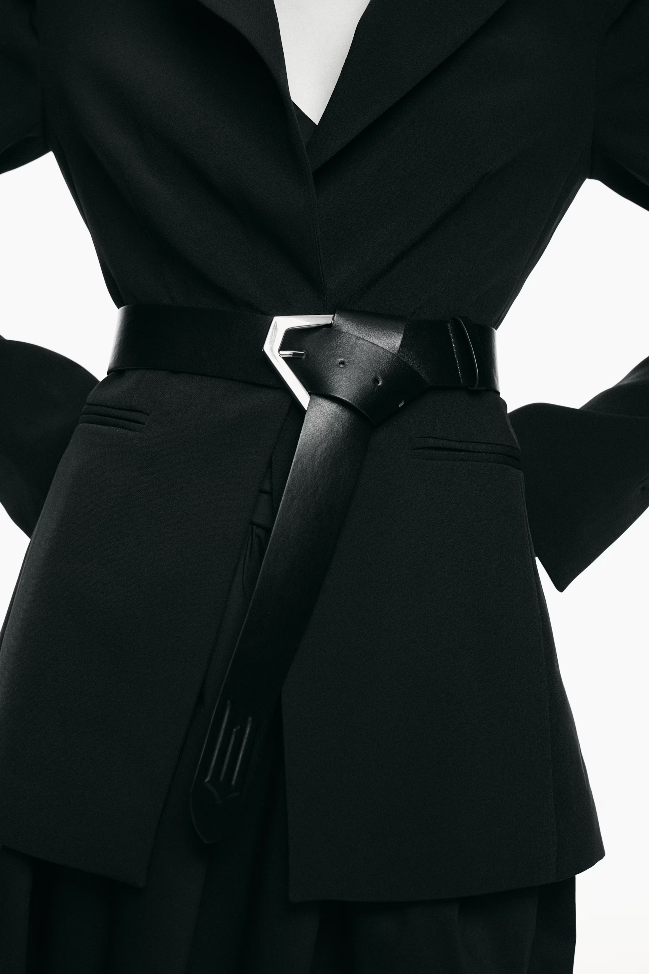 Embossed-motif belt | H&M (UK, MY, IN, SG, PH, TW, HK)