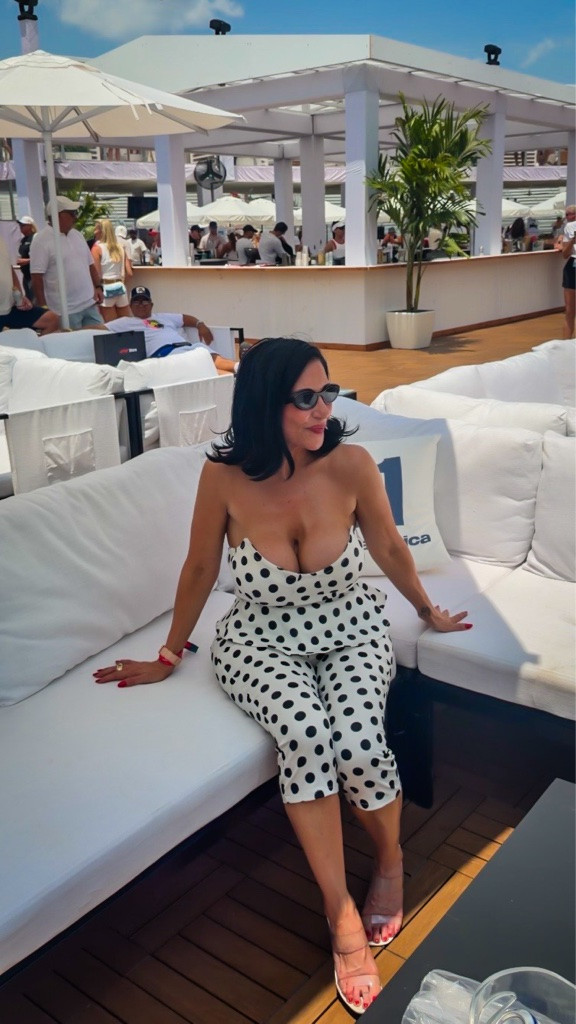 Polka dots & Pit Stops 🏁🏎️⛽️✨Miami Grand Prix but make it fashion.
Dressed like the checkered flag’s chic cousin.⚫️⚪️

Zoom 🏎️Zoom what an exhilarating feeling being so close to the race. What an amazing day!! Thank you Dermalogica and Ultra Beauty so grateful!! 
Today’s mantra, say it with me- I am grounded, I am glowing, I am aligned. ✨

#LTKBeauty #LTKOver40 #LTKootd
