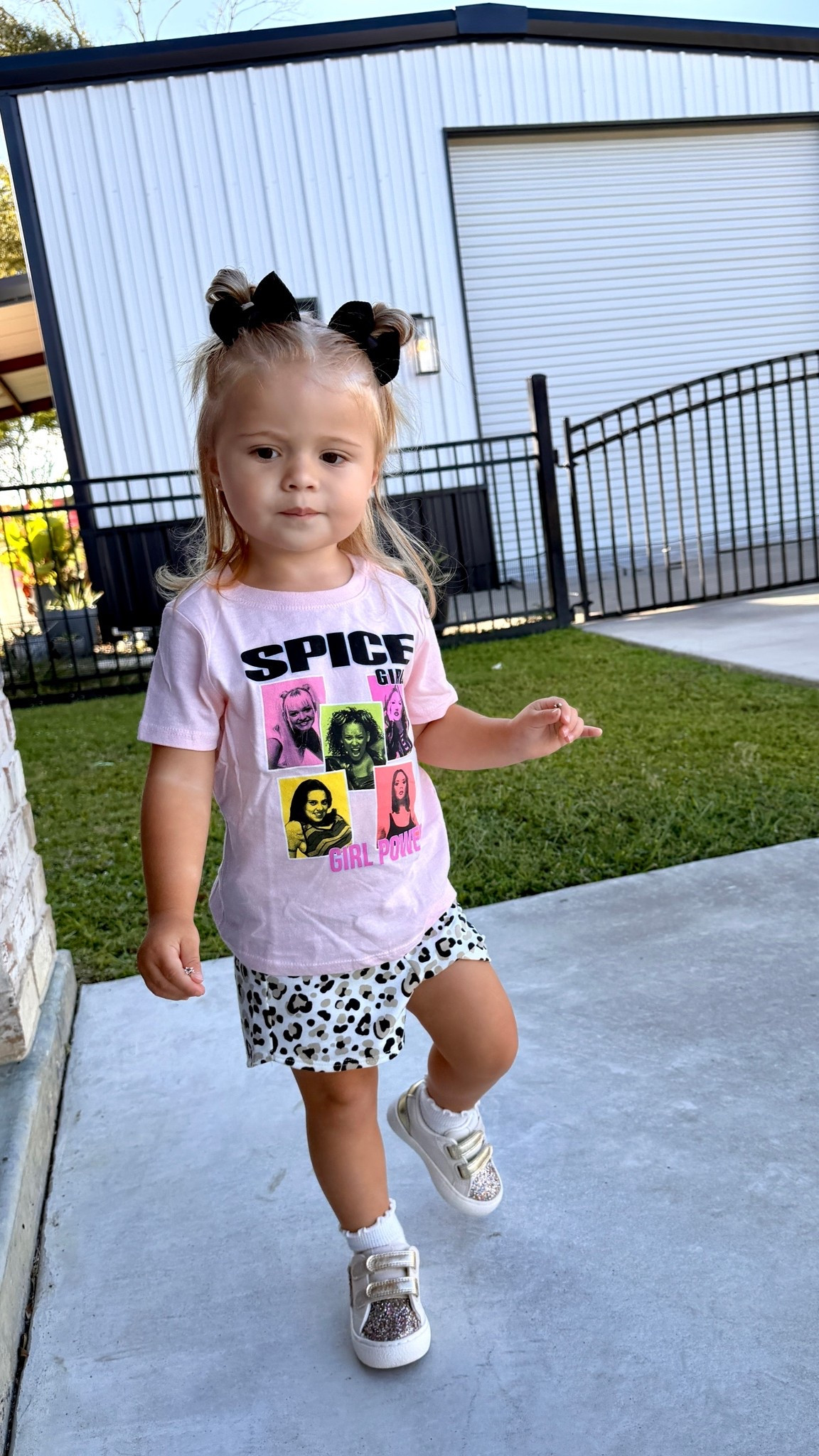 Toddler spice girls outfit for school!