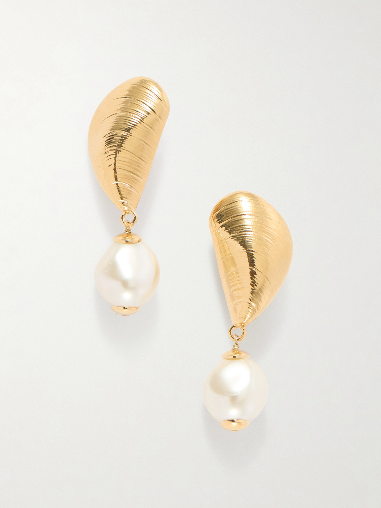 Oscar de la Renta - Mussel Embellished Earrings - Gold | NET-A-PORTER (US)