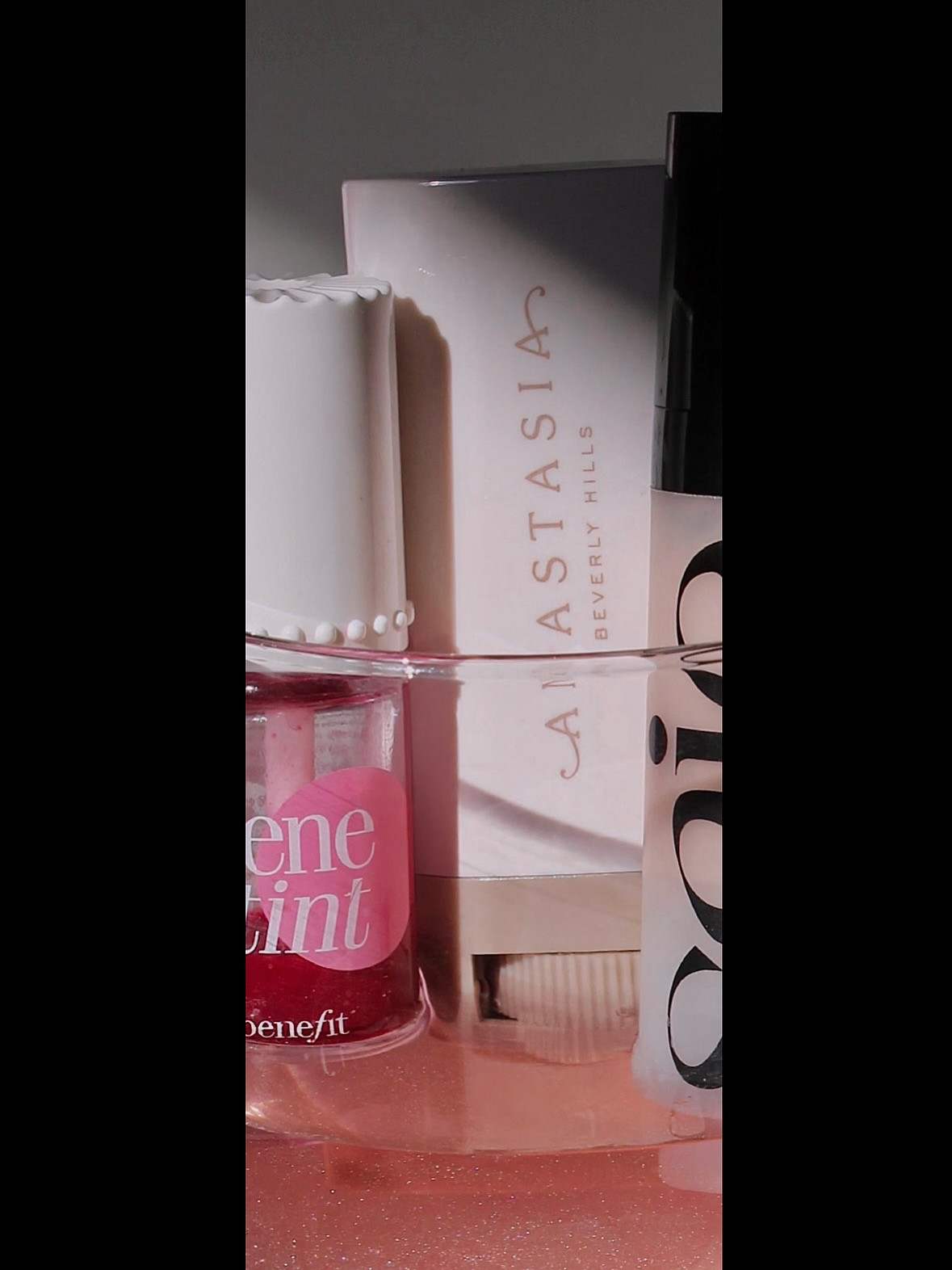 My 'Effortless Glow' Cocktail 🍸 Mixing up my favorite lightweight heroes for that perfect everyday luminosity. 

Benefit Benetint: The perfect flush of color that lasts!Water-based tint with a sheer, non-drying finish. Buildable. 

Saie Glowy Super Gel: The sheer base for that subtle, glass-skin dew.💦 lightweight formula. Range for many skin tones.

ABH Beauty Balm Serum Boosted Skin Tint: Sheer to light coverage. Natural, healthy glow. No heavy foundation feel. Serum-boosted formula with HA+ Microspheres!
 
@benefitcanada @benefitcosmetics 
@anastasiabeverlyhills 
@saiebeauty 
@sephoracanada 

#ABH #sephora #makeuplover #glowyskinroutine #skintips #skincaremakeup #glowing #sheerfinish #lightweight #cultfavorite #trendingmakeup #lipandcheektint #benefitcosmetics #saiebeauty #anistasiabeverlyhills #beautyugc #glowycocktail #makeupcocktail #productphotography #pinkaesthetic