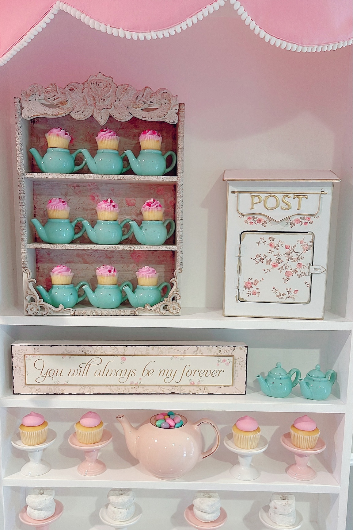 Let’s ParTEA! 🫖

Vintage florals and the prettiest tiered trays, mini mint teal teapots (used as cupcake holders!) and a rustic watering can garland, the most whimsical vintage pink bike, a hand sewn pink canopy complete with pom pom trim, the cutest vintage floral mailbox and plenty of perfectly pastel sweet treats created the most enchanting English tea party set-up!

#LTKSeasonal #LTKhome #LTKwedding