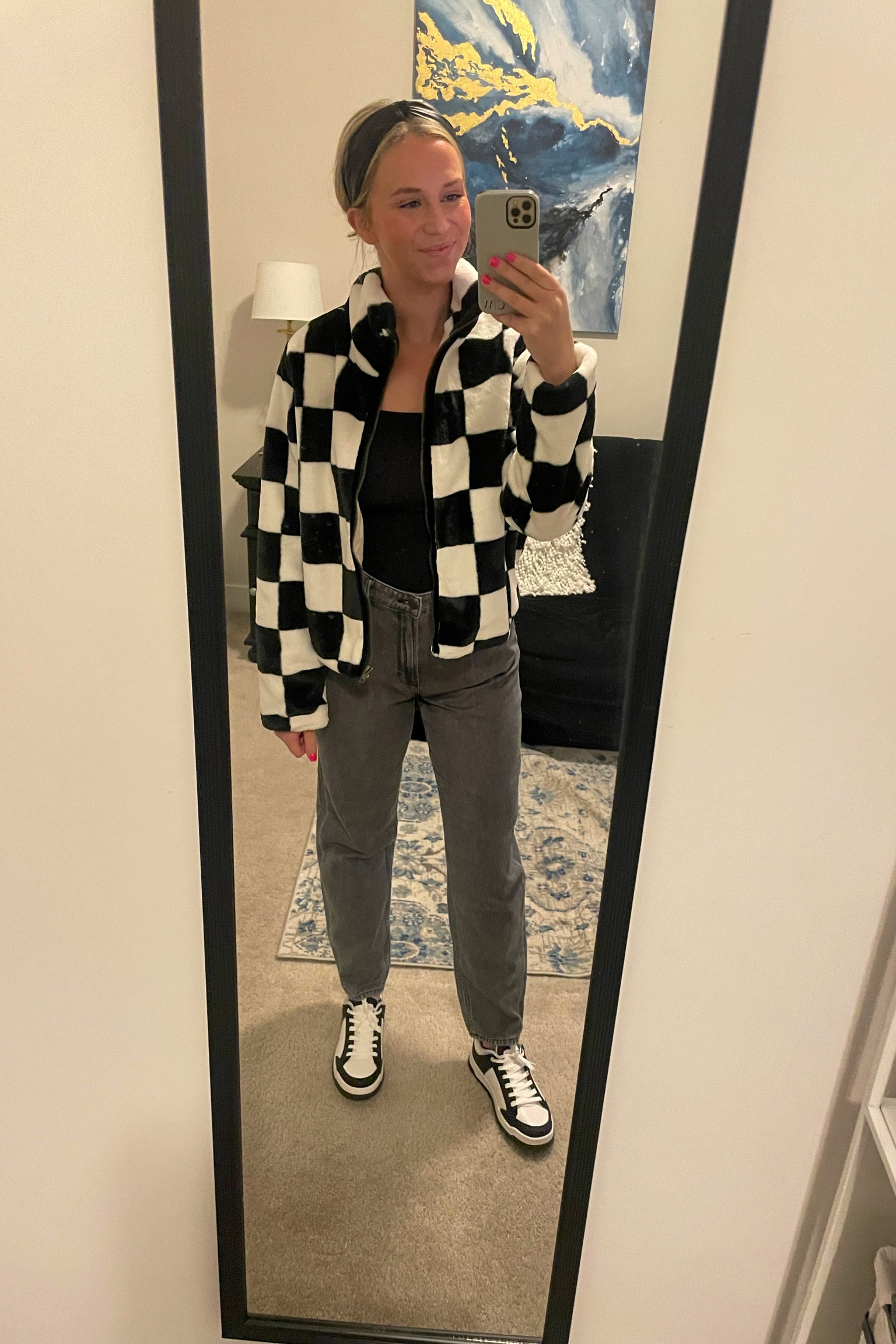 My new favorite outfit that’s not so neutral neutral 🤍🖤


Spring | spring transition | teacher outfit | Amazon | everyday wear 

#LTKshoecrush #LTKworkwear #LTKstyletip