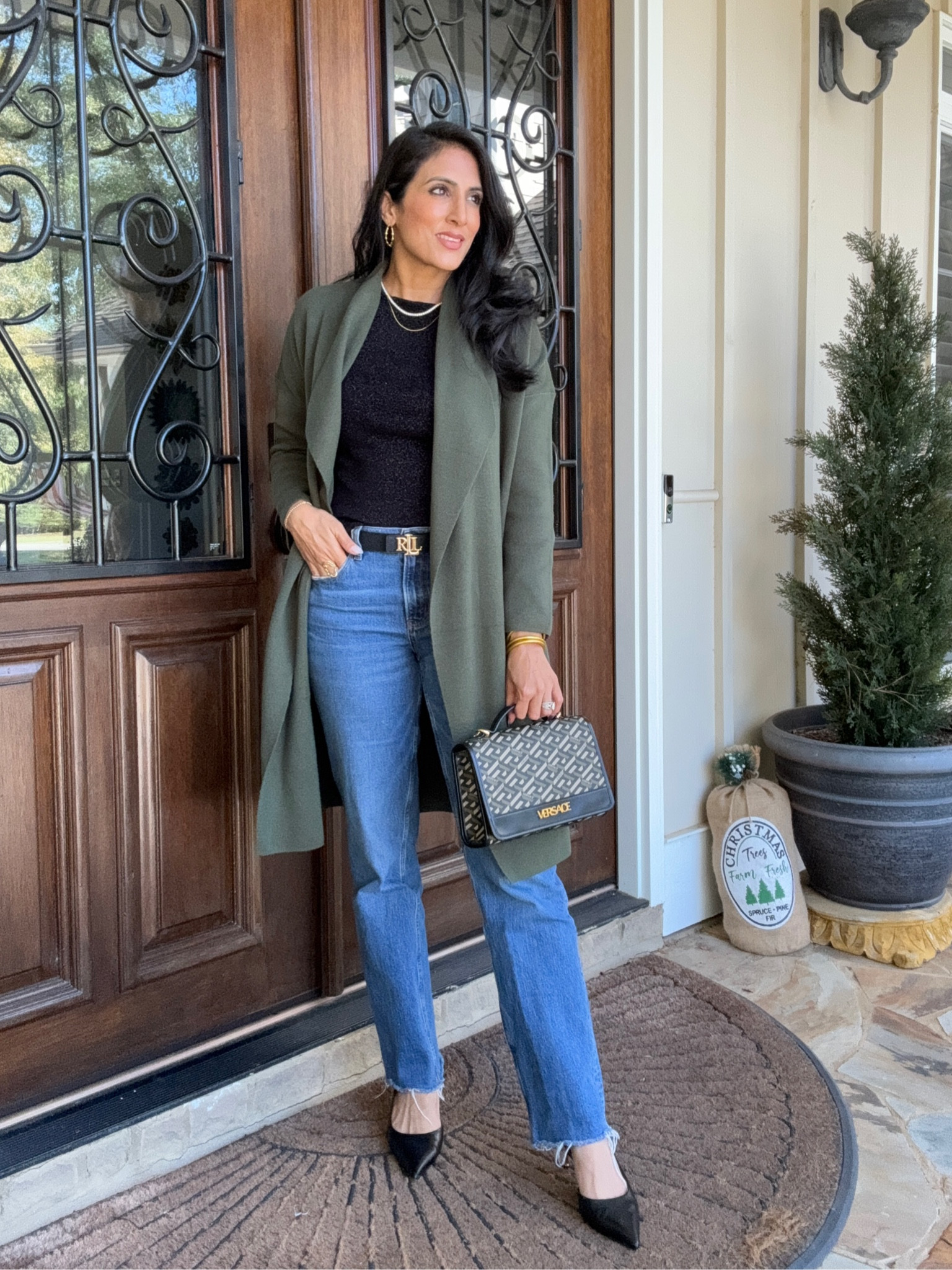 Today’s outfit of the day is featuring this $25 long cardigan from Nordstrom rack! 

#LTKHoliday #LTKSaleAlert #LTKOver40