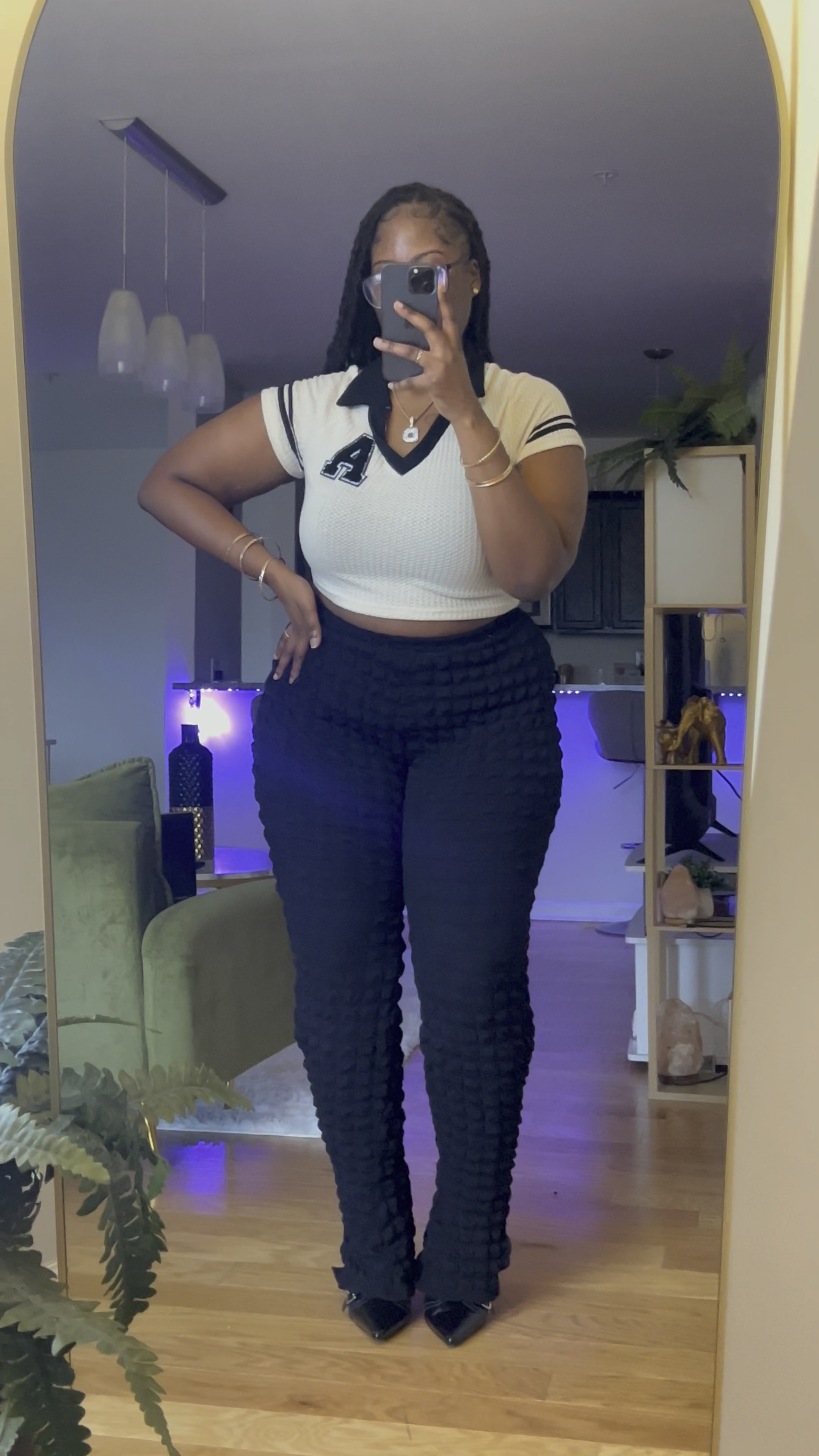 🖤Letter Patched Crop Top & Textured Pants


#LTKplussize #LTKstyletip #LTKbeauty
