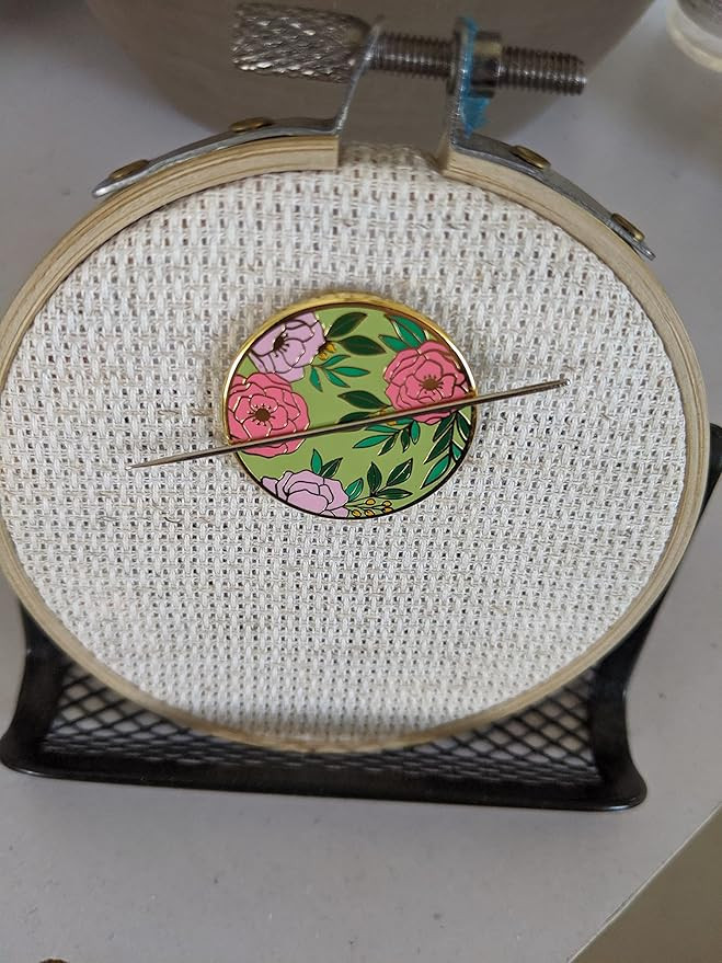 Field of Flowers Needle Minder | Amazon (US)