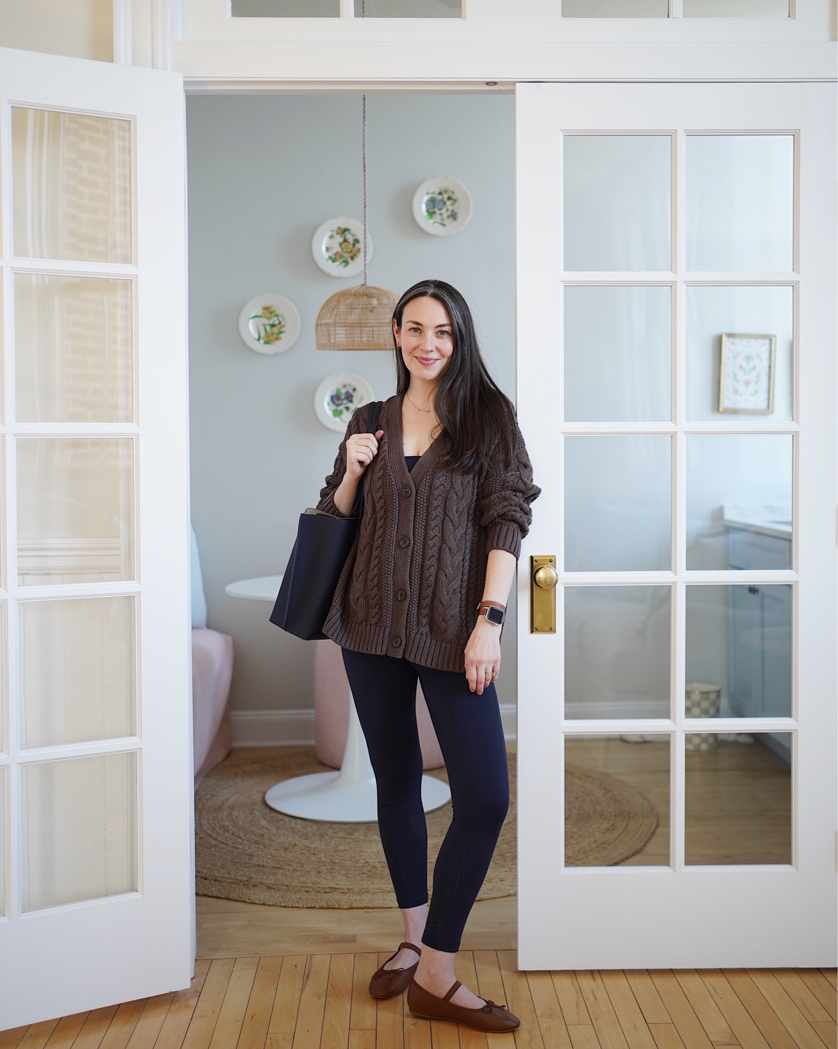 When I want to experiment with trends, I try to follow the formula of picking something that’s close to something I would already wear but with a small twist. I am loving this @onequince one piece jumpsuit with a cardigan layered over– it’s a slightly different look than what I would normally go for (leggings and a sweater, for example) so I still feel like myself! #quincepartner 