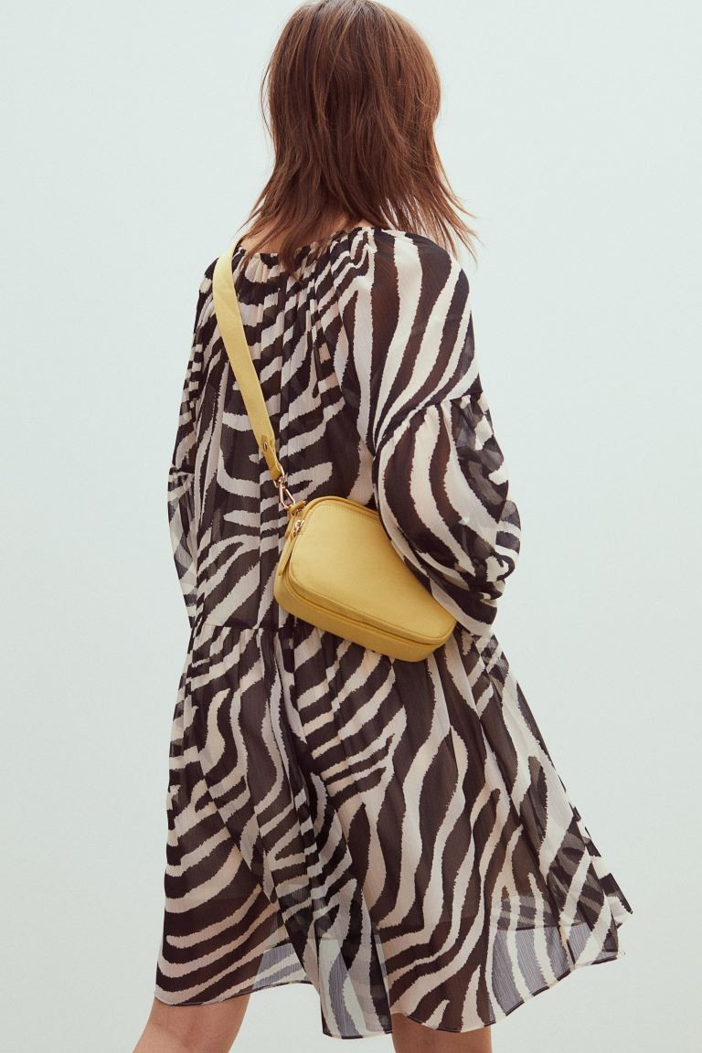 Chiffon dress | H&M (UK, MY, IN, SG, PH, TW, HK)