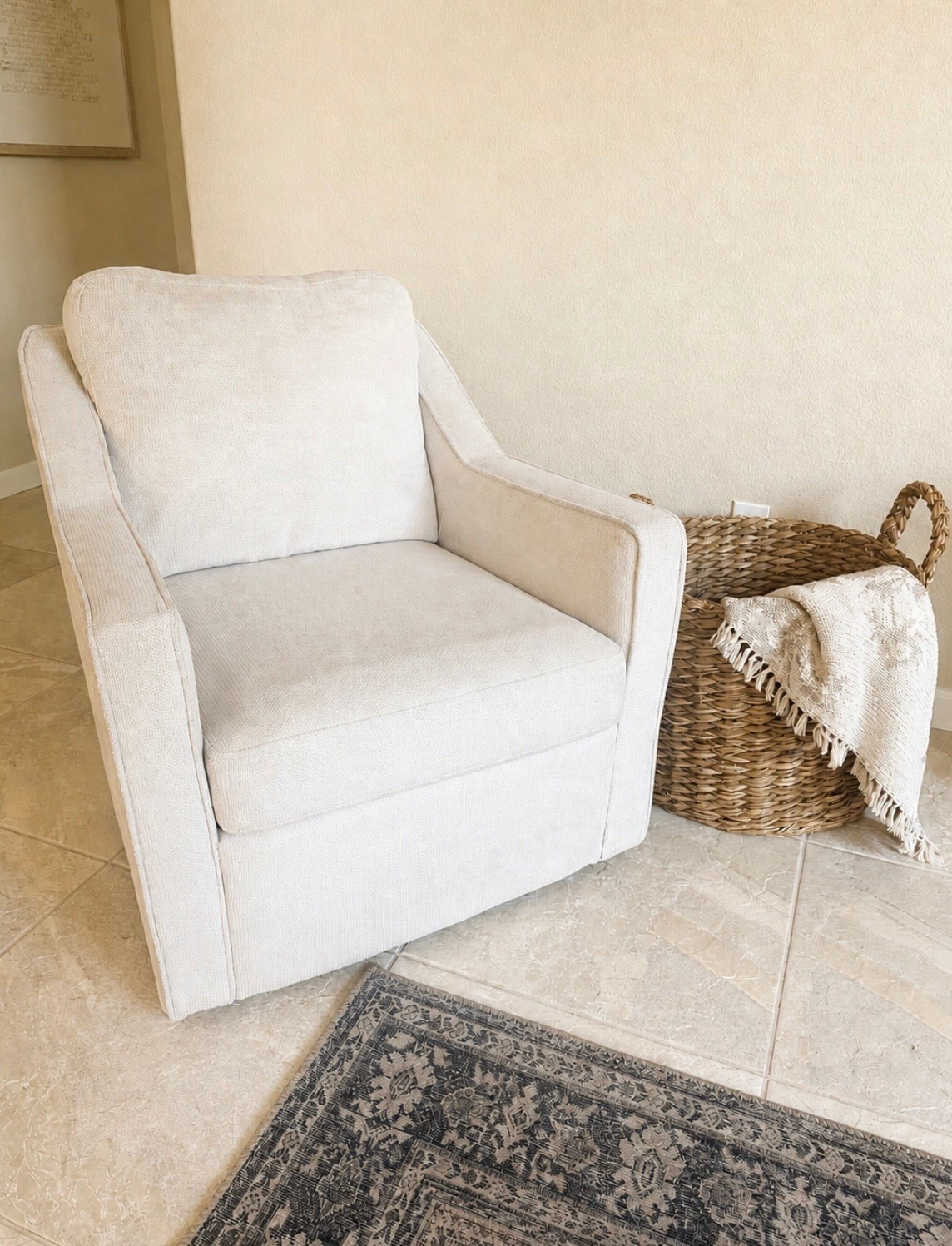 59% OFF my swivel accent chair right now

it’s become one of the bestsellers this year on my LTK — and this is one of the best prices I’ve seen on it 🙌

✔ 360° swivel
✔ removable/reversible cushions (easy to clean)
✔ comes in linen blend or microfiber suede

it has that clean, designer look but still feels really comfortable and usable (not stiff)

I’ve seen people use this in living rooms, bedrooms, and even office corners — it just works in so many spaces

if you’ve been waiting on a good swivel chair deal, this is a really good one

#LTKMothersDay #LTKselfcare #LTKdayinmylife