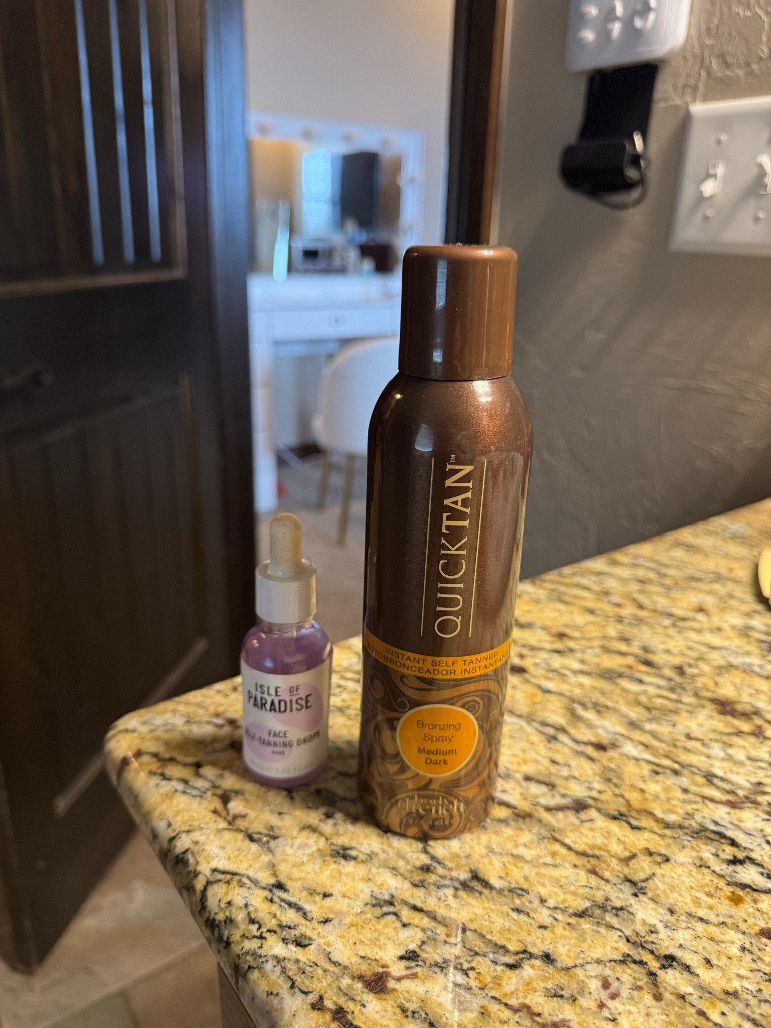 Someone asked about my tan💋
I own a tanning bed but these are my go to tanning spray and oil drops💋

#LTKBeauty #LTKTravel #LTKFindsUnder50
