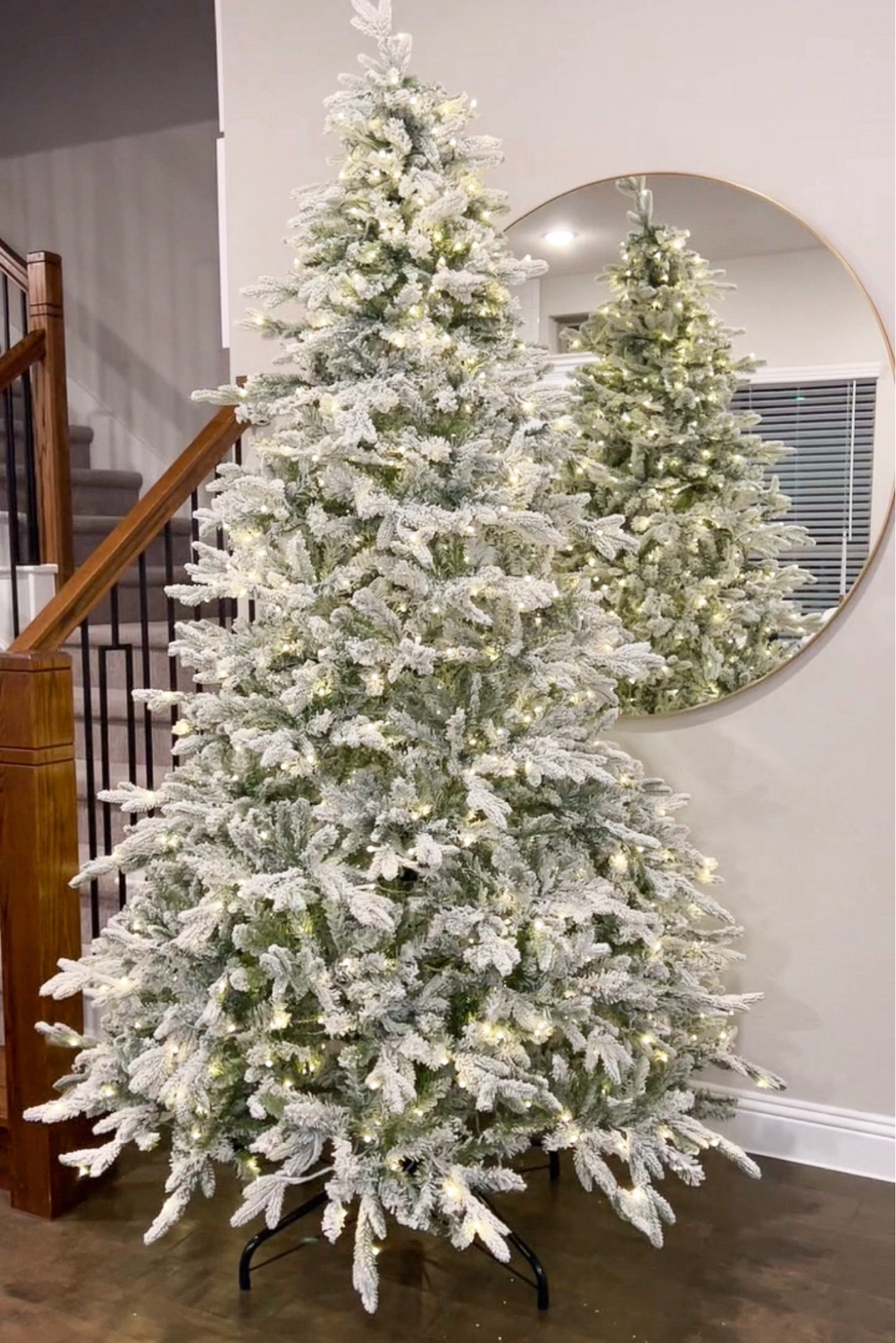 Christmas tree, flocked tree, 8 ft tree, christmas decor

#LTKSeasonal #LTKHoliday #LTKhome