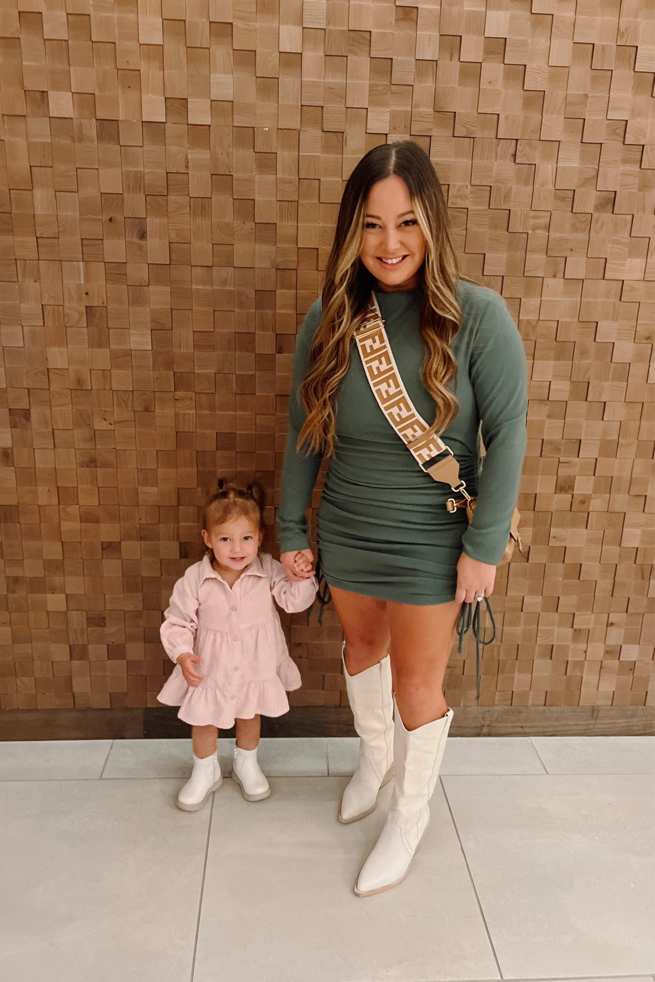 Mama & mini night! 
Vici // dolce vita // fendi
#vici #dolcevita #whiteboots #fendi #fendibaguette 

#LTKstyletip #LTKitbag #LTKSeasonal