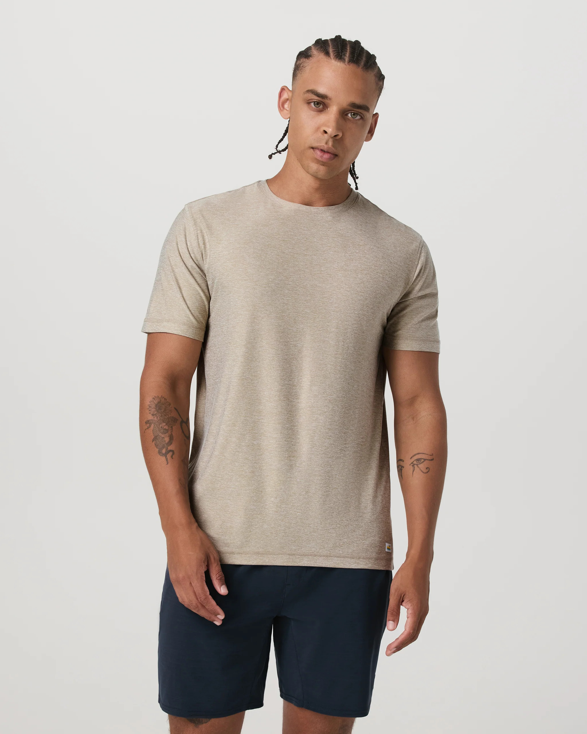 Strato Tech Tee – Men's Truffle Heather Performance Shirt – Vuori | Vuori Clothing (US & Canada)