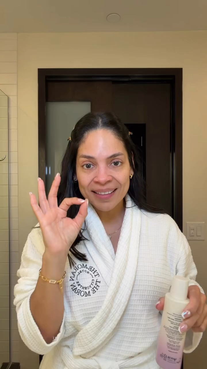 Te Enseño una de mis rutinas de skincare😉✨

#LTKmorningroutine #LTKgrwm #LTKdayinmylife