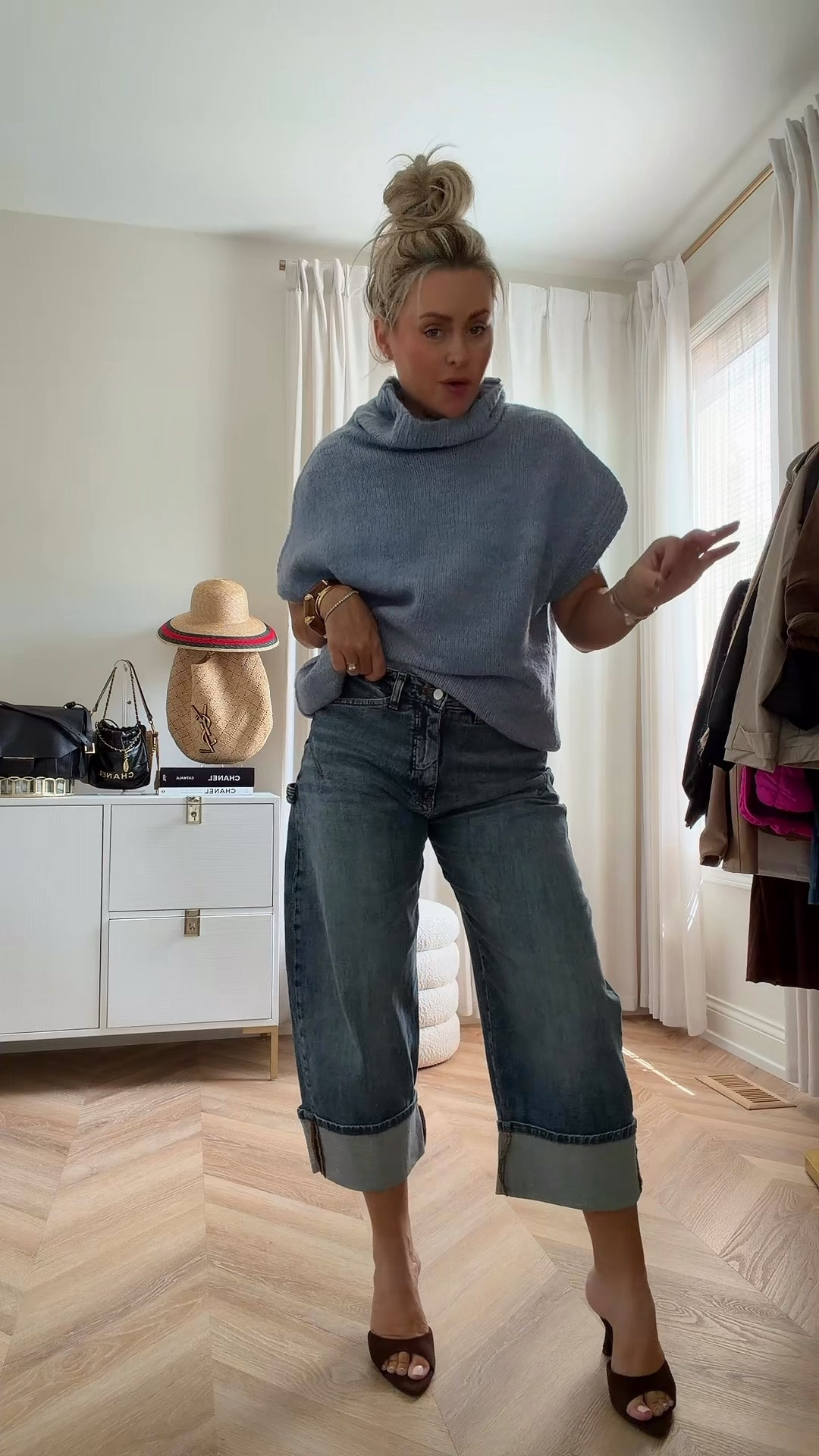 A fave AMZN sweater of mine you can wear NOW & later🏐🍂🤎! I grabbed a team color but comes in neutrals and work friendly! 

Jeans tts or size up if in between! Come in tall, reg & petite! I’m in reg length and small in sweater! 


Fall style. Fall outfits. Sweater. Jeans. Suede heels.

#LTKSaleAlert #LTKWorkwear #LTKActive