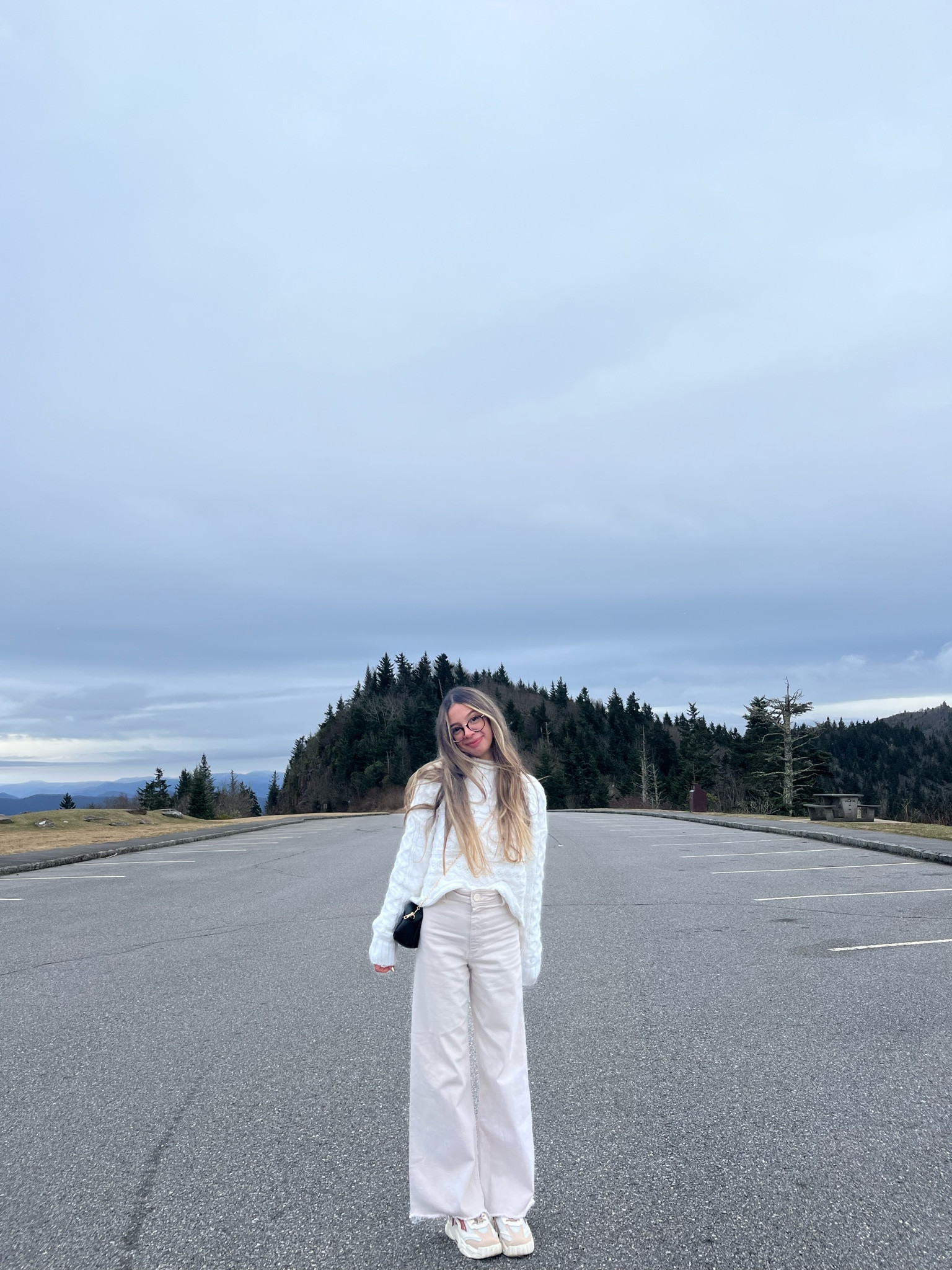 clean cozy outfit 

#LTKbeauty #LTKFind #LTKstyletip