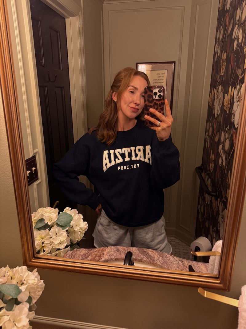 Aritzia just has the loungewear down. I love my new crewneck💙 

 #LTKgrwm #LTKootd