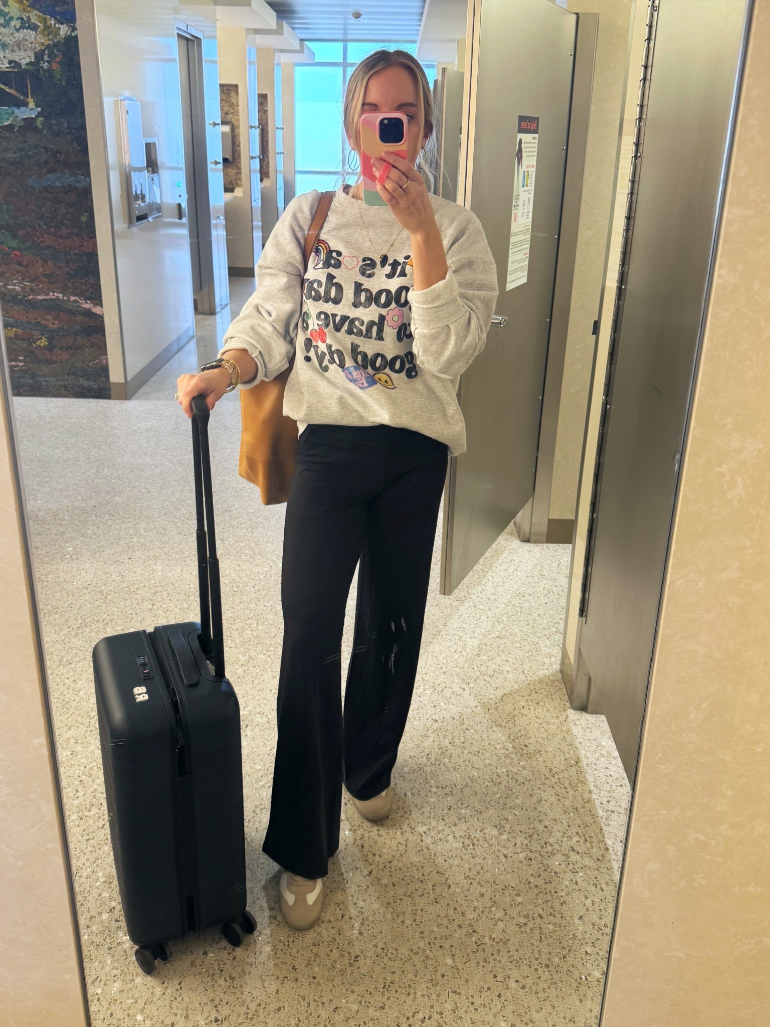 Casual travel look!

#LTKTravel