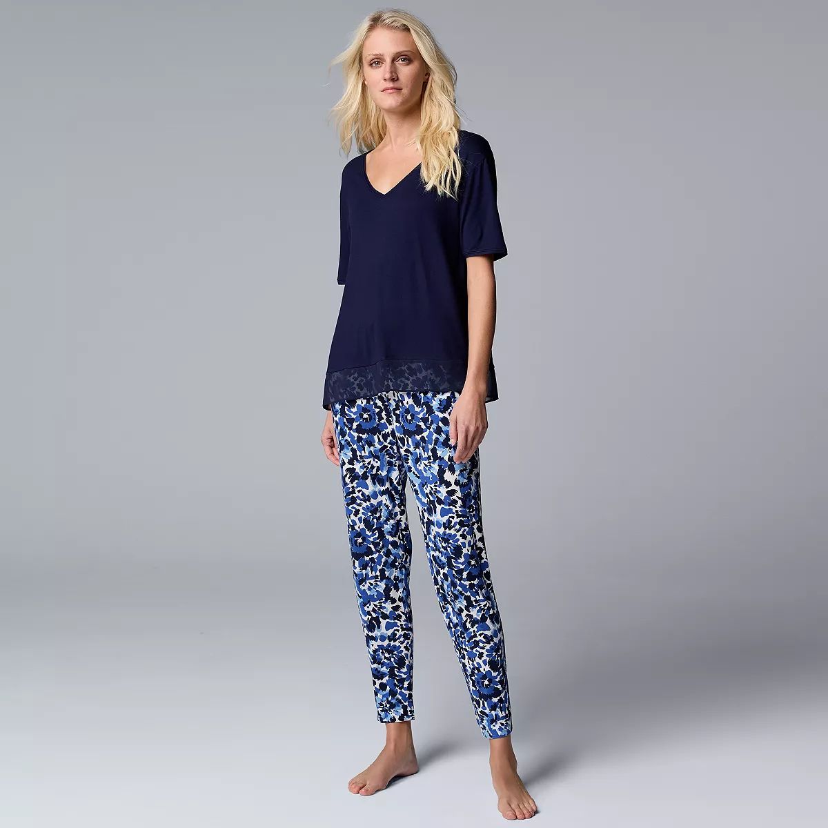 Women's Simply Vera Vera Wang Short Sleeve V-Neck Top & Cropped Pants Pajama Set | Kohl's