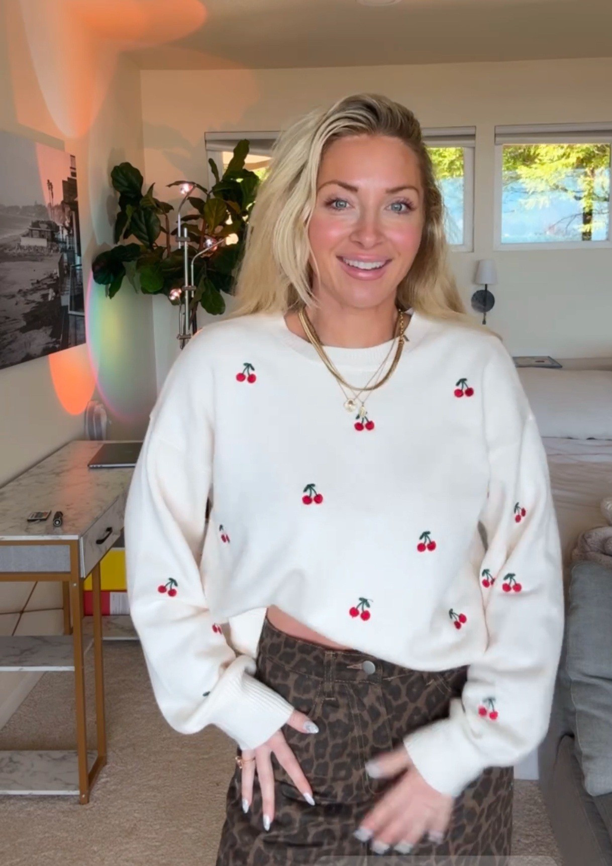 These cute sweaters are the cherry on top! 🍒❣️

