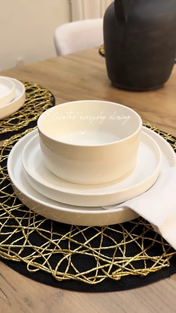 Simple plates, BIG table upgrade 🤍
Minimal, modern, and timeless 🤍
The Porcelain Dinner Plate Set from Amazon instantly elevates your table — clean lines, neutral tones, and a high-end look that works for everyday dining and hosting. 

✔️ 12-piece set
✔️ Dinner plates, salad plates & soup bowls
✔️ Modern minimalist design
✔️ Easy to style with neutrals, wood & gold accents

✨ Get 15% OFF
Code: ESTRE015 (Amazon applies)



#LTKdayinmylife #LTKSeasonal #LTKHome