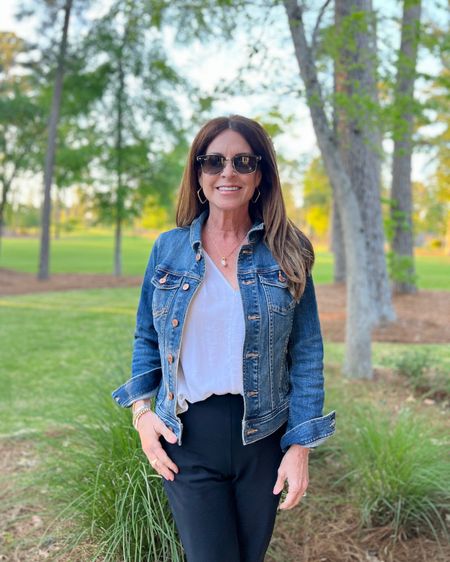 Can't go wrong with a cropped denim jean jacket when you want to cover your arms or add a layer to an outfit. Wearing size Petite small.
#casualoutfit #midlifestyle #everydaylook #springfashion#LTKstyletip

#LTKSeasonal
