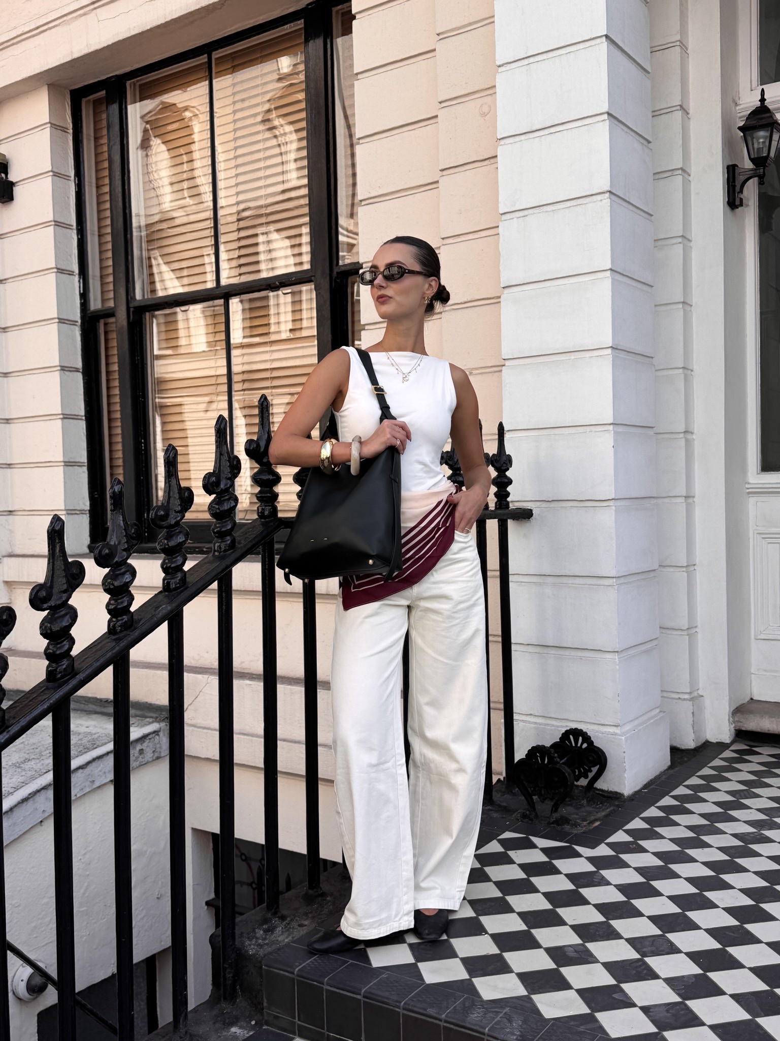 White jeans with burgundy touch 

#LTKautumn #LTKeurope #LTKuk