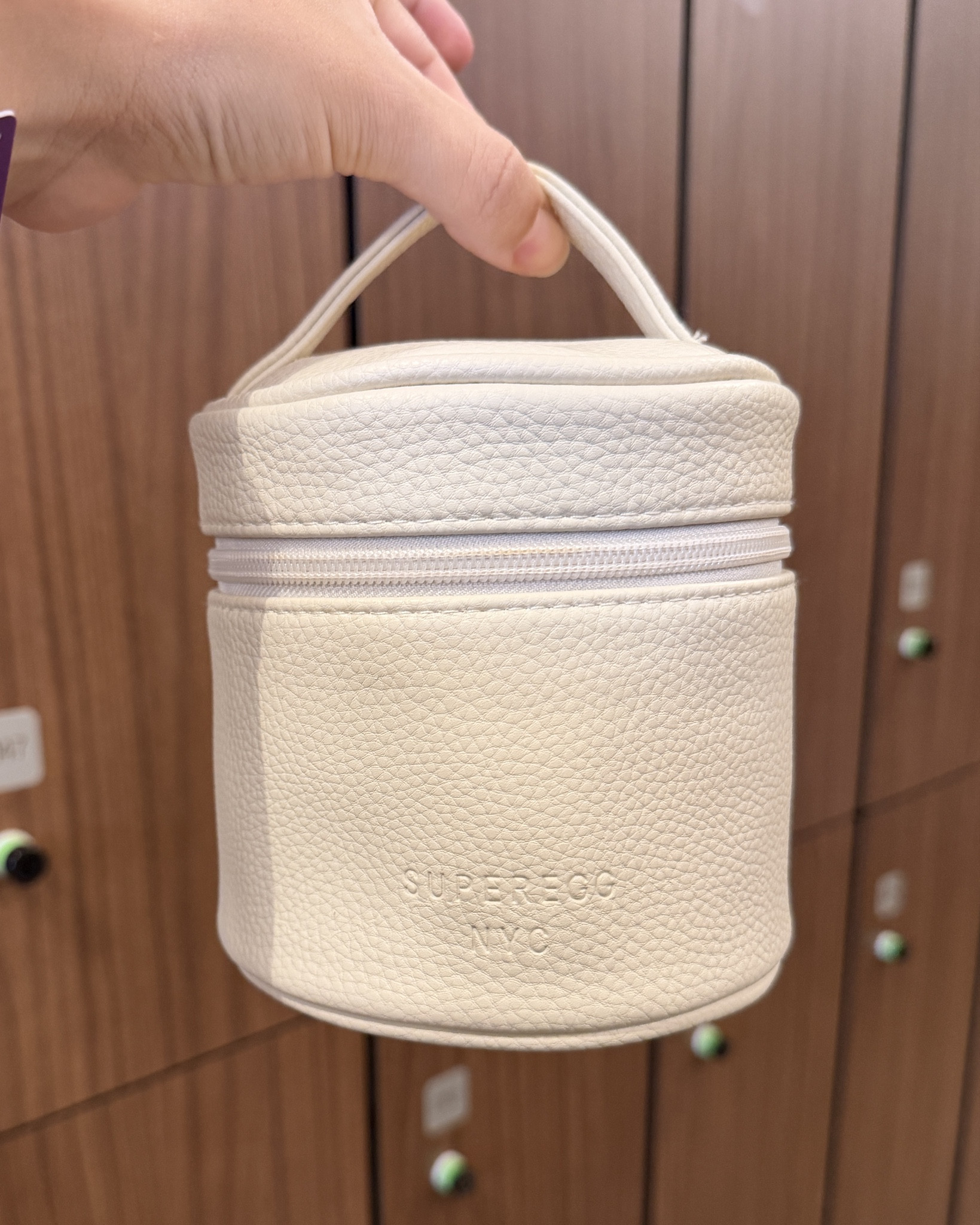 CRYSTALL for 15% off this Superegg vanity bag 🤍

#LTKBeauty #LTKgrwm #LTKselfcare