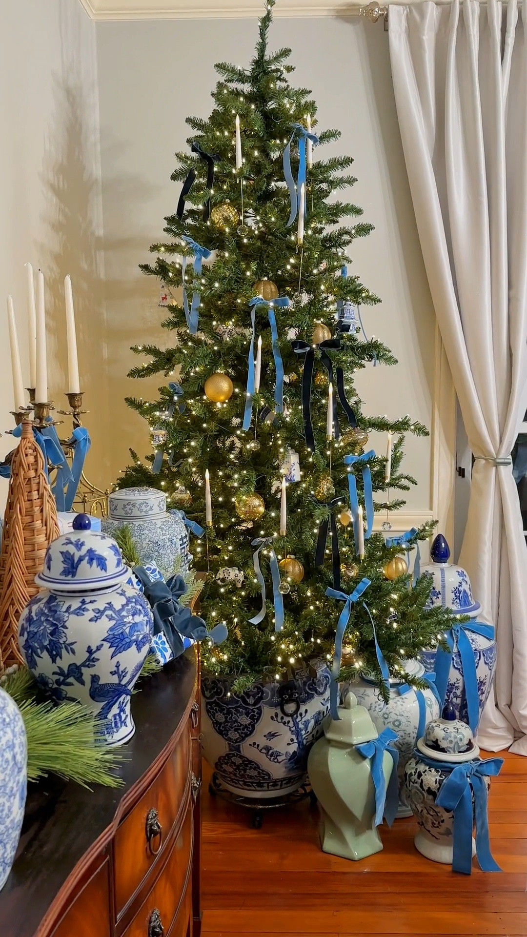 Christmas tree in stock 

#LTKHoliday #LTKVideo #LTKhome