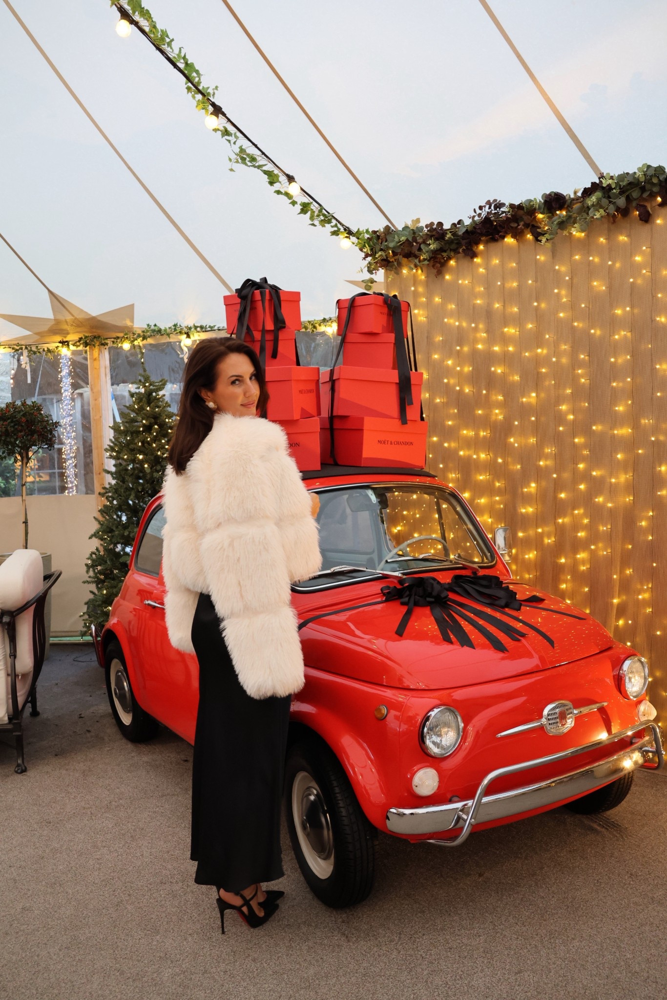 Fur coat season continues

Party wear festive wear party outfits, Christmas party outfits, Christmas styling fur coat

#LTKfestive