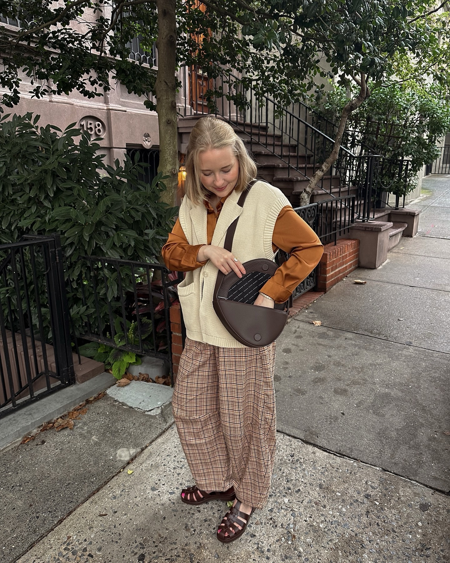 me the second it’s chilly enough: wearing multiple layers 🤎 fall is in the air 🍂

🏷️ fall outfit, fall vibes, fall style, fall outfit inspo, fall aesthetic, autumn aesthetic, fall fashion trends, autumn fashion trends, autumn vibes, autumn outfit inspo, autumn fashion, fall style