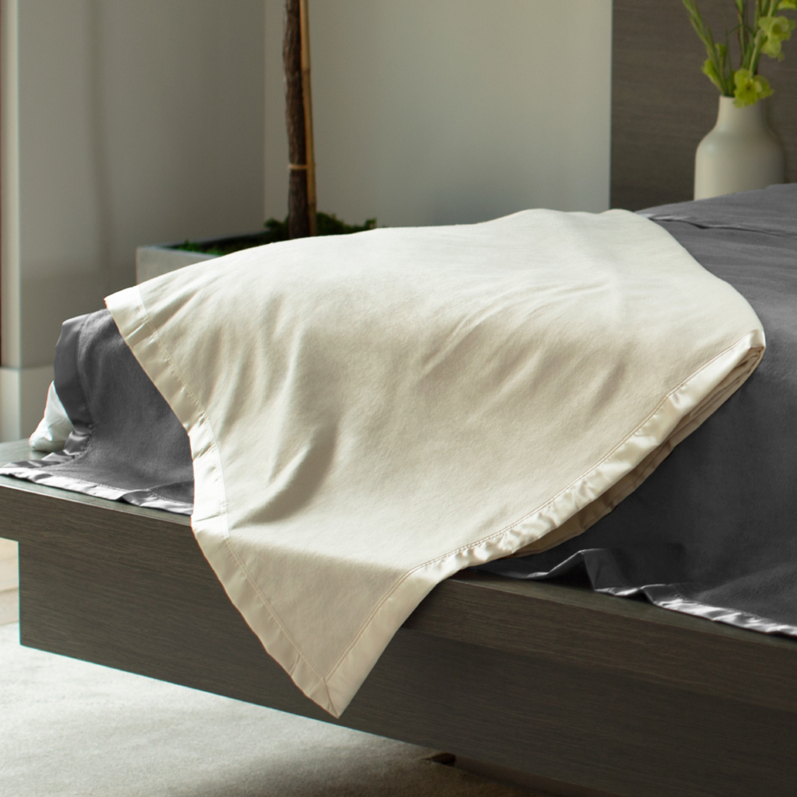 Bamboo Fleece Blanket | Cariloha