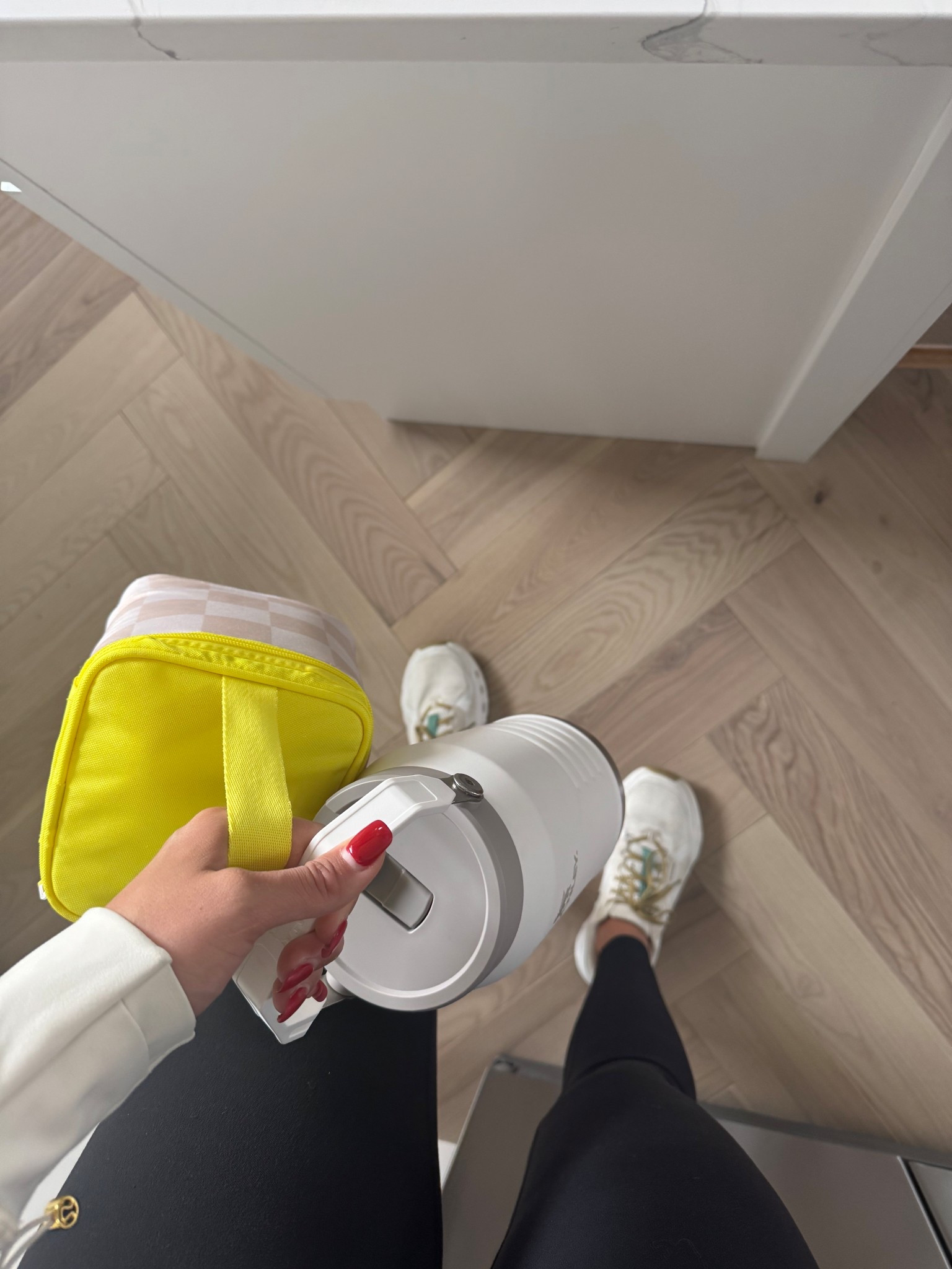 Essentials for a long day!✔️ 



#LTKFindsUnder50 #LTKTravel #LTKSeasonal