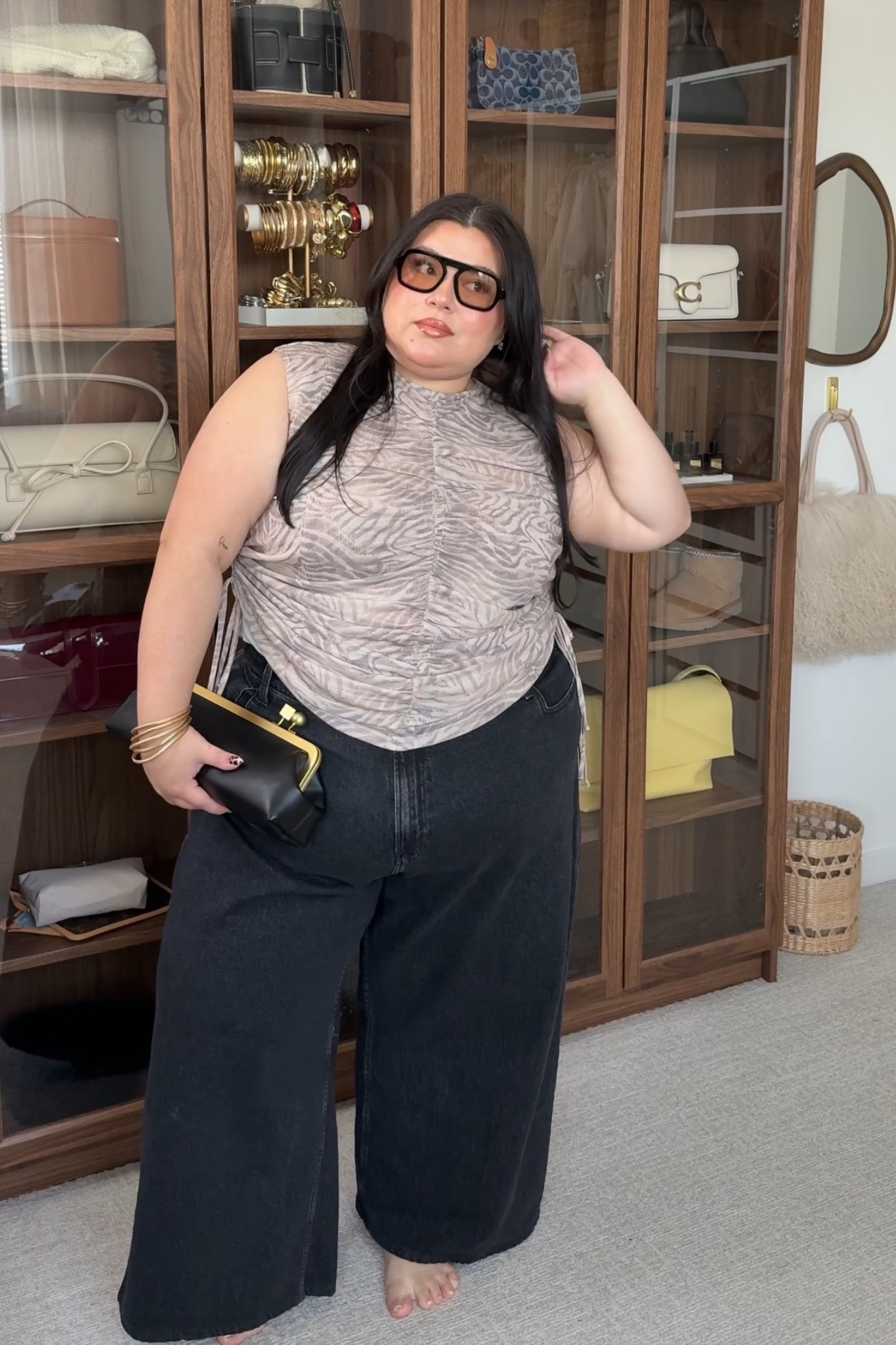 top: 3X
jeans: 26 and tailored 

#LTKSaleAlert #LTKPlusSize #LTKootd