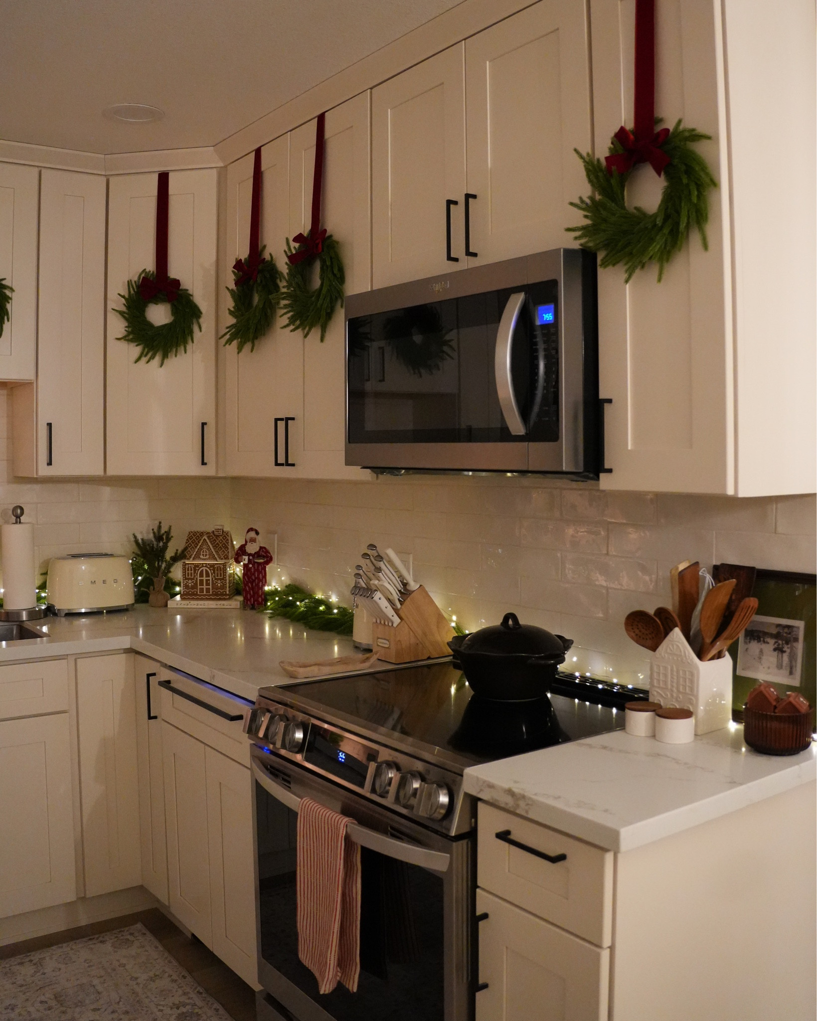 kitchen area is ready for all the christmas baking 🧸🎄

#LTKHoliday #LTKHome #LTKSeasonal