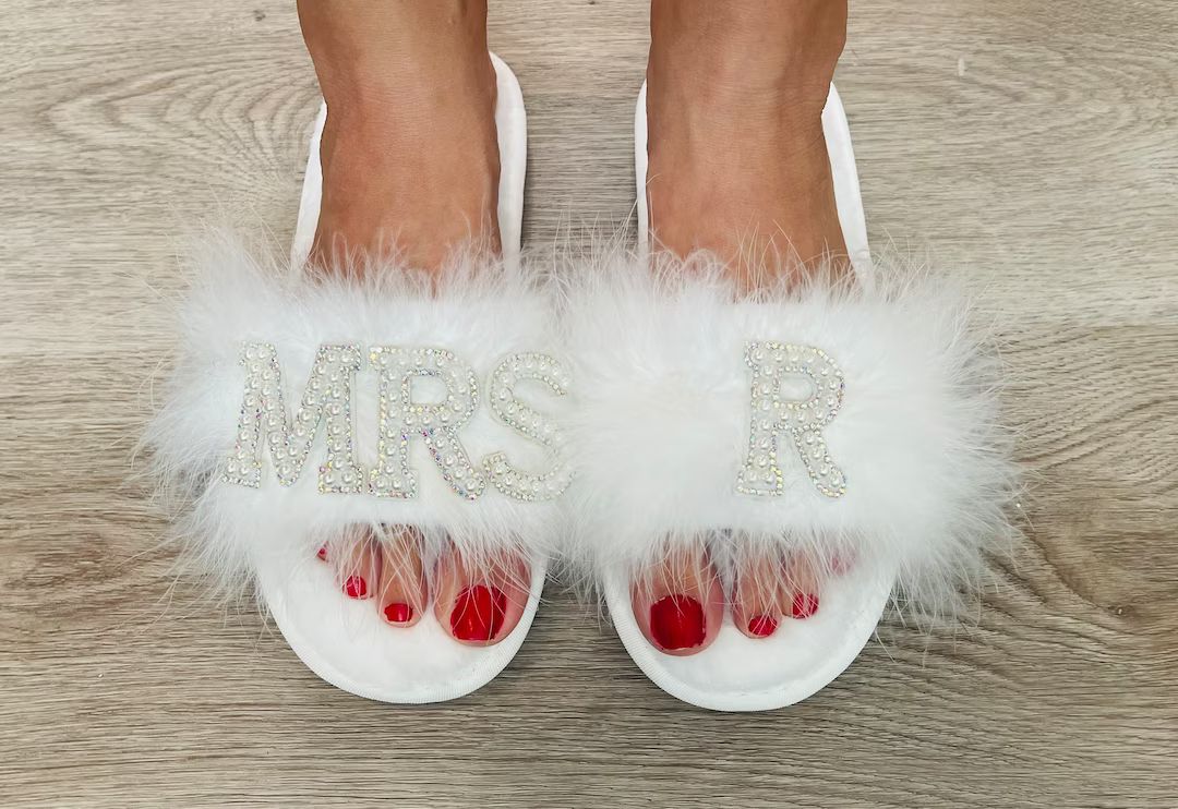Feather Bride Slippers| I Do Slippeers|Customized Slippers|Peal Rhinestone Slippers | Etsy (US)