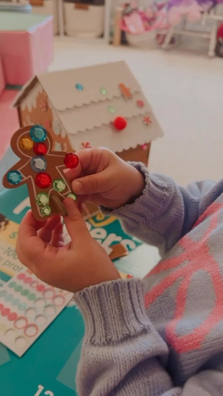 The cutest create-your-own gingerbread house kit that doesn’t involve candy! 😂 10/10 recommend for a fun holiday activity at home! #targetstyle

#LTKhome #LTKHoliday #LTKfamily