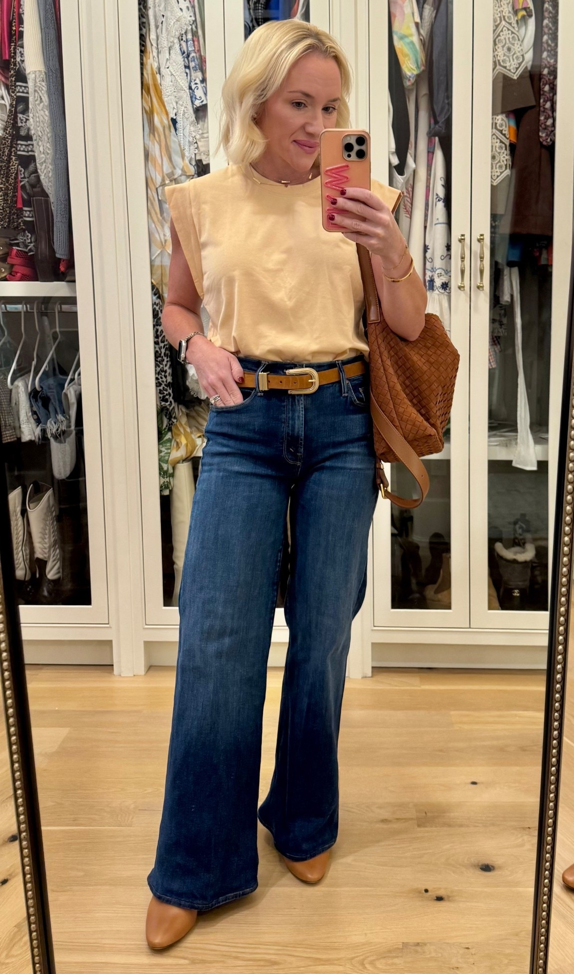 Amazon finds. Fall look.
Fall fashion. Trendy. Cap sleeve tank. Mother denim. Suede belt & bag.
Petite style. Looks for less 

#LTKStyleTip #LTKPetite #LTKFindsUnder50