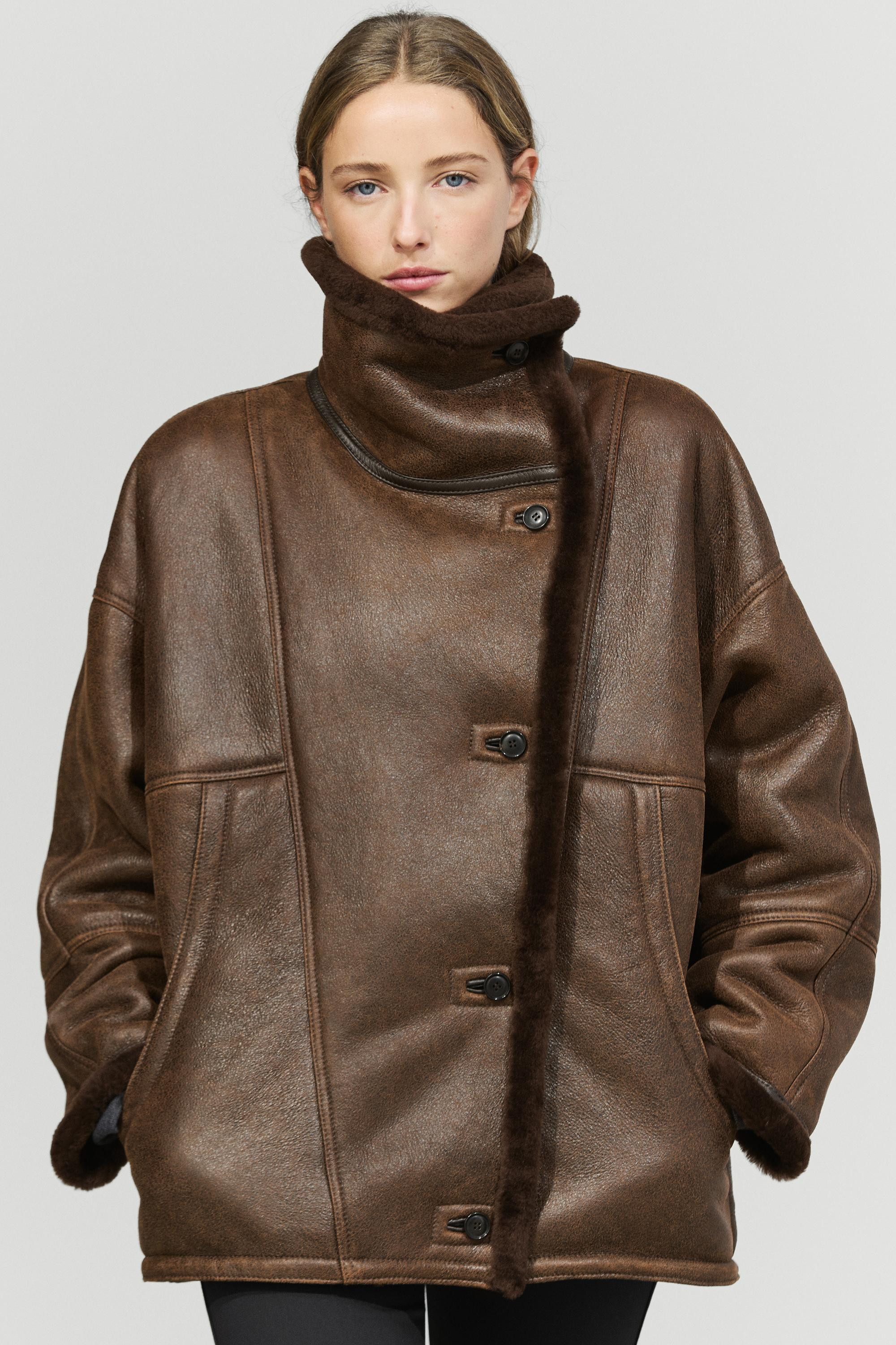 Doubleface-Mantel aus Leder mit Fell | Massimo Dutti DE