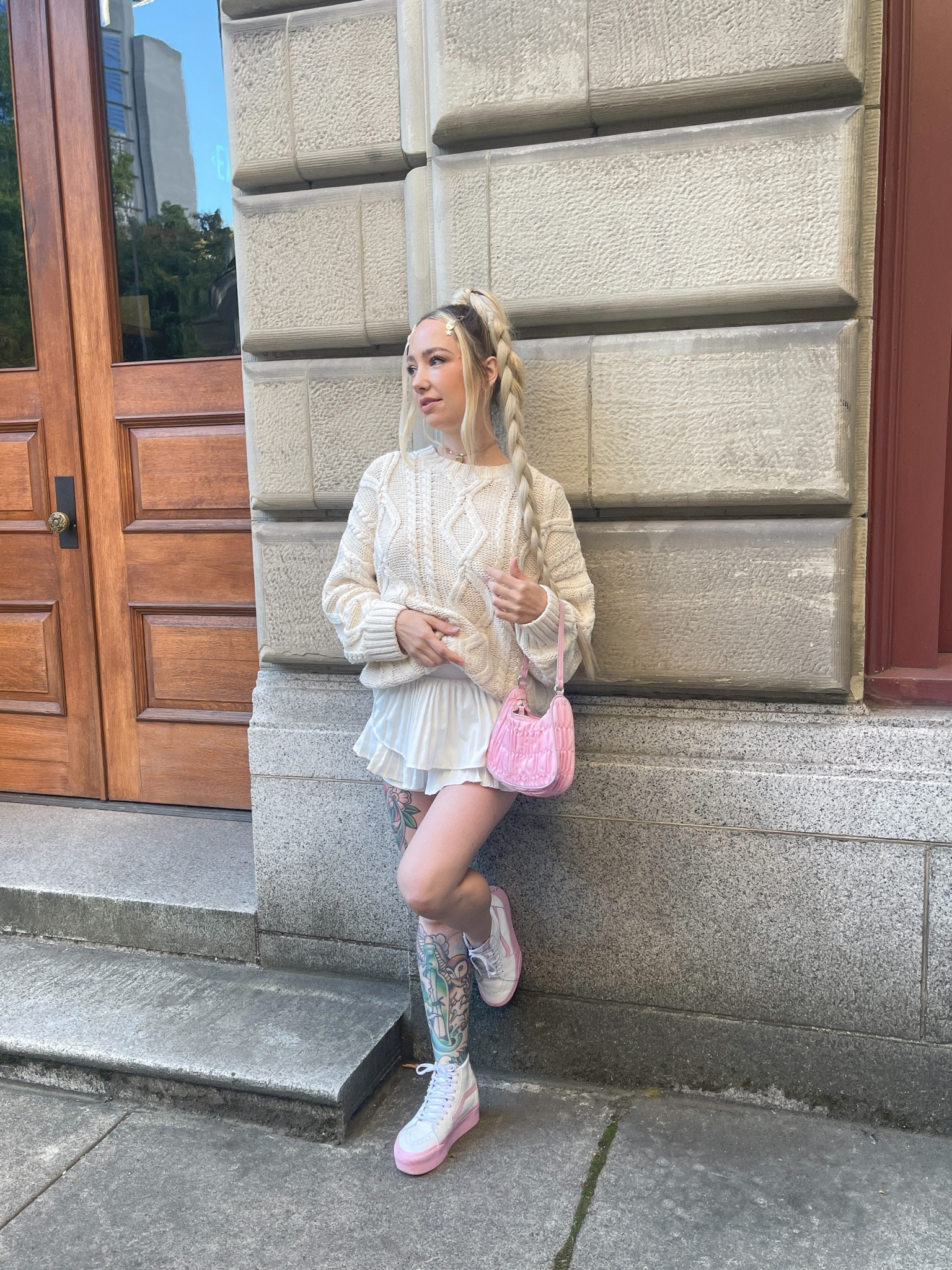 Cutest oversized knit 💕 Bag is no longer available but I linked a similar one 👛

#LTKSeasonal