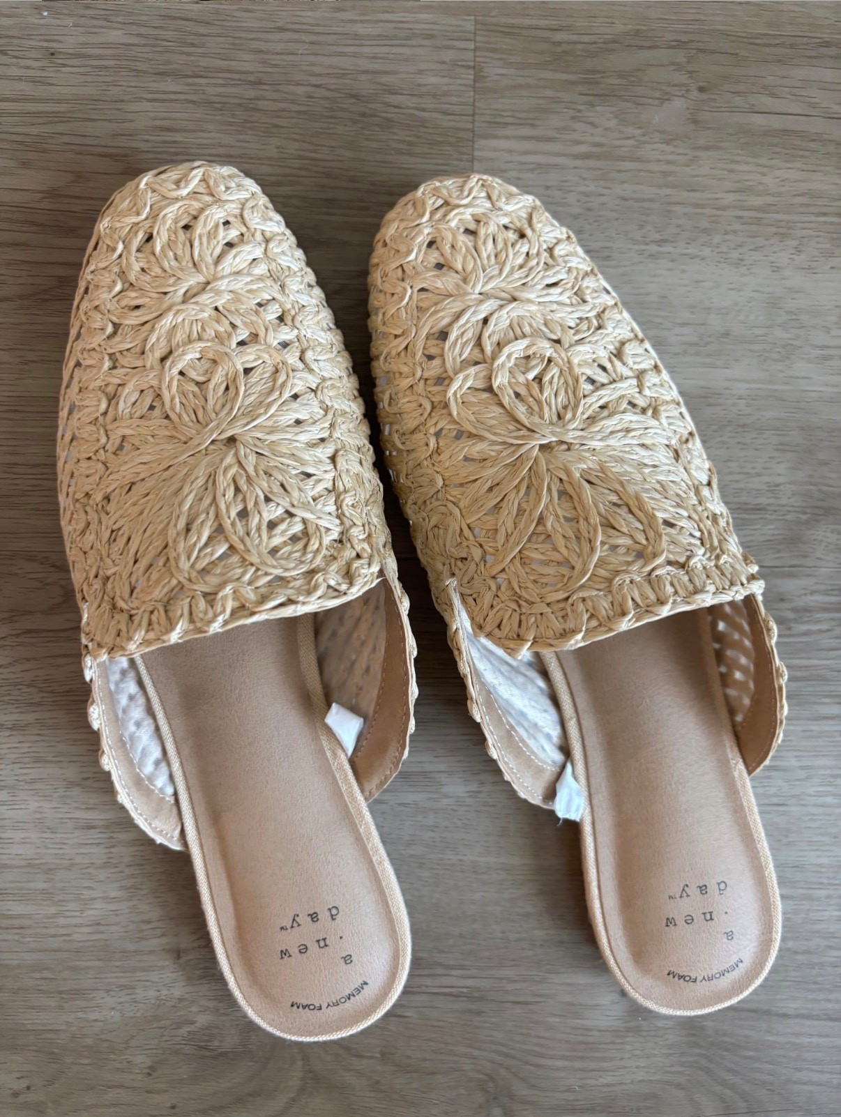 The easiest way to make any outfit feel like spring 🌿🤍
These woven slides are giving effortless, coastal, “I just threw this on but still look put together” energy

Perfect with denim, linen, dresses… literally everything

🔗 linked for you — run, these will sell out fast

#LTKStyle #LTKSpring #NeutralStyle #CoastalVibes #EverydayStyle #CapsuleWardrobe